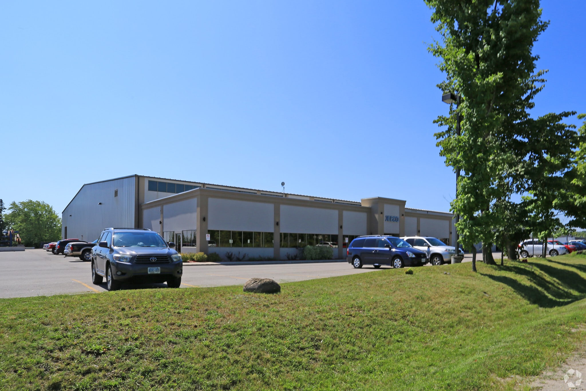 111 Ellis Dr, Barrie, ON for Rent