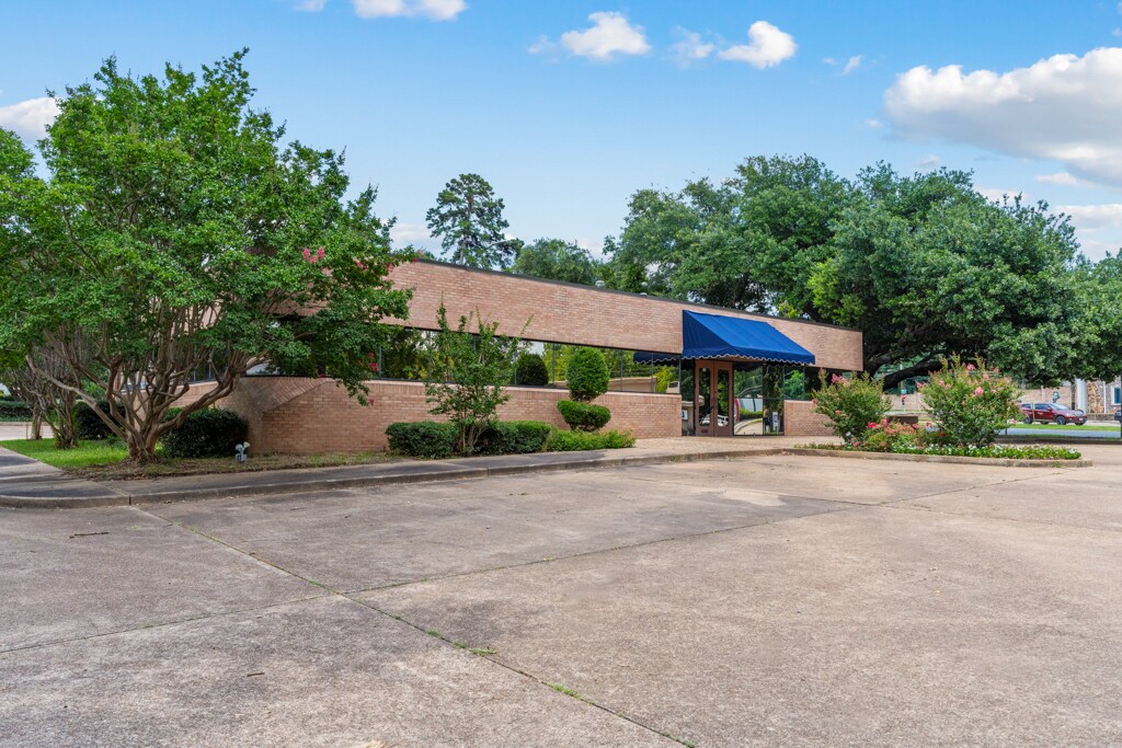 915 Judson Rd, Longview, TX for Sale