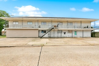 Chalmette, LA Apartments - 800 W Genie St