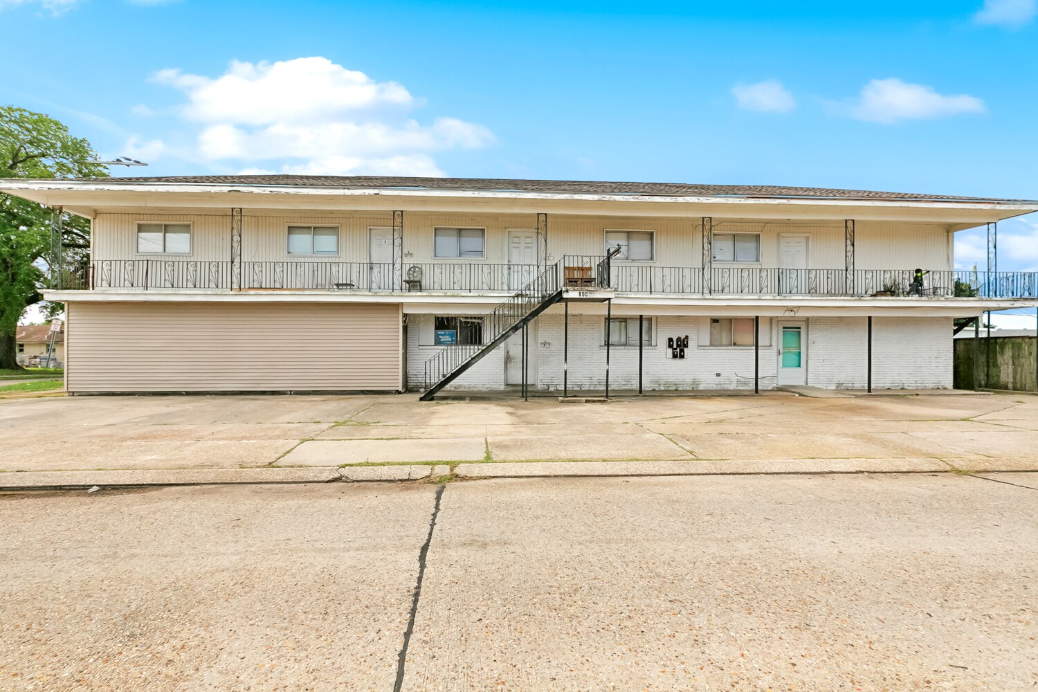 800 W Genie St, Chalmette, LA for Sale
