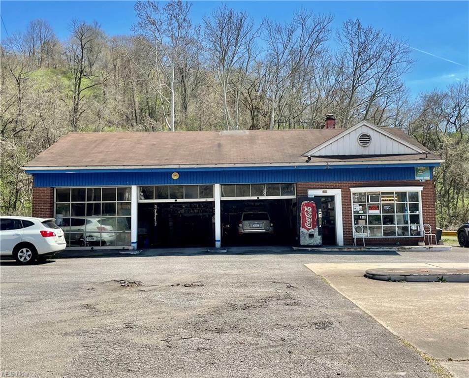300 Pennsylvania Ave, Weirton, WV for Sale
