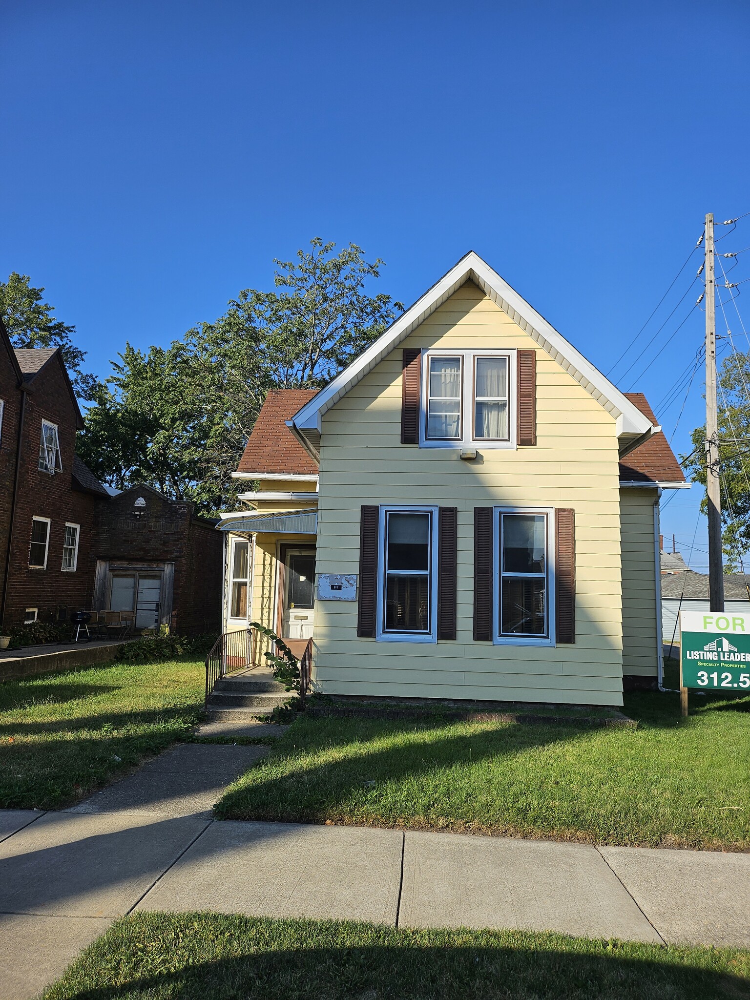 817 Washington St, Michigan City, IN for Rent