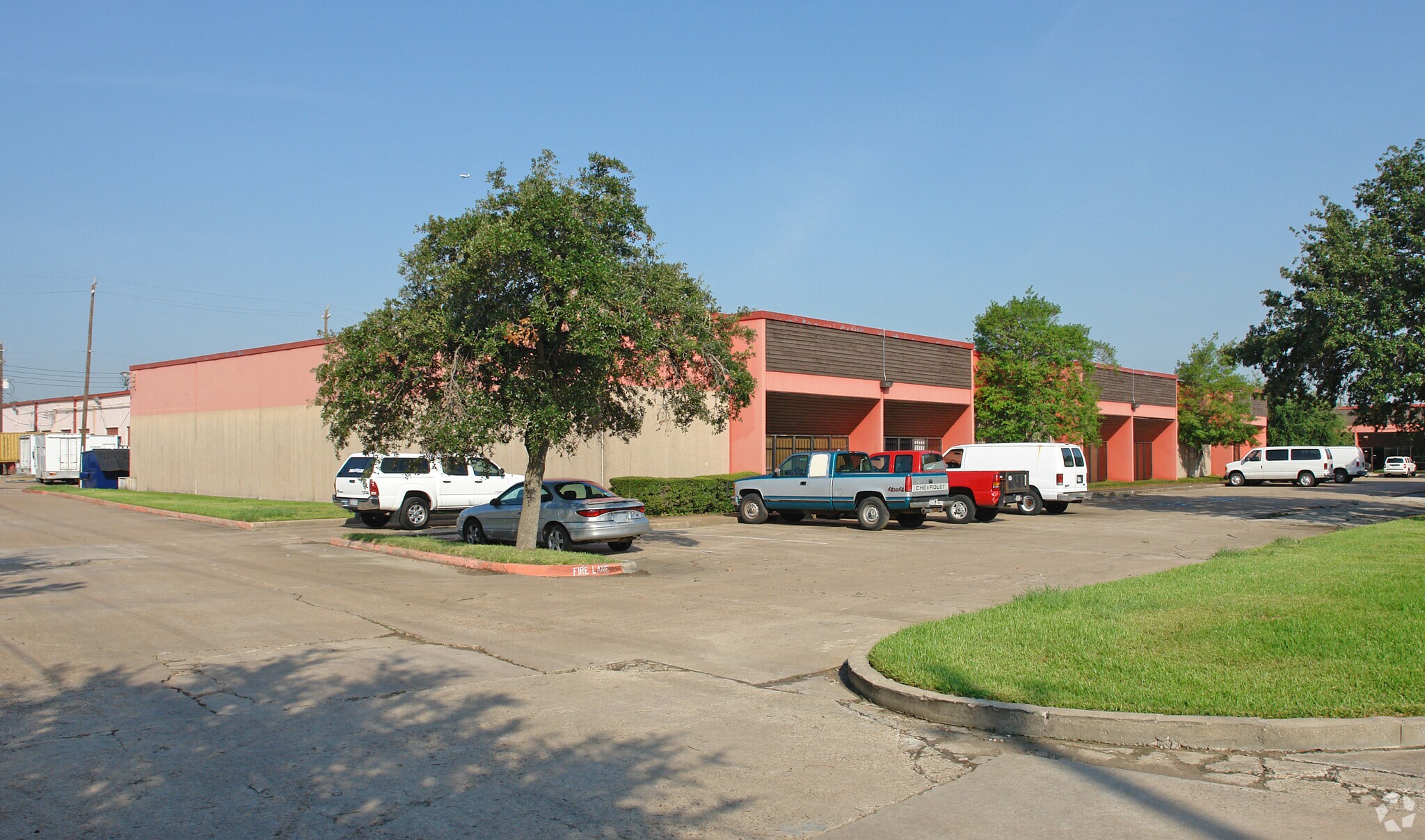 4550 Wayside Dr Houston, TX 77087 Flex Property for Lease on