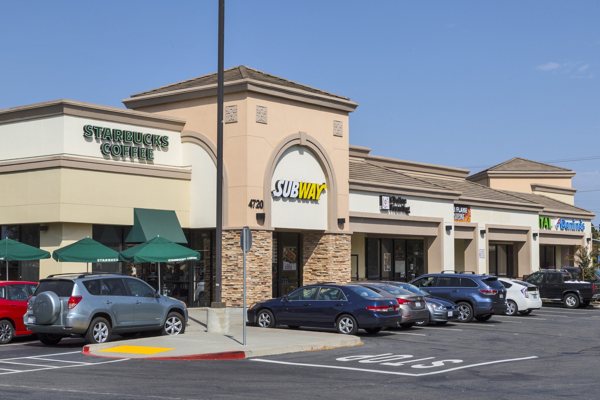 48104900 Elk Grove Blvd Elk Grove, CA 95758 Shopping Center Property