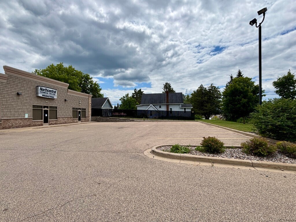 402 N Genesee St, Wittenberg, WI for Sale