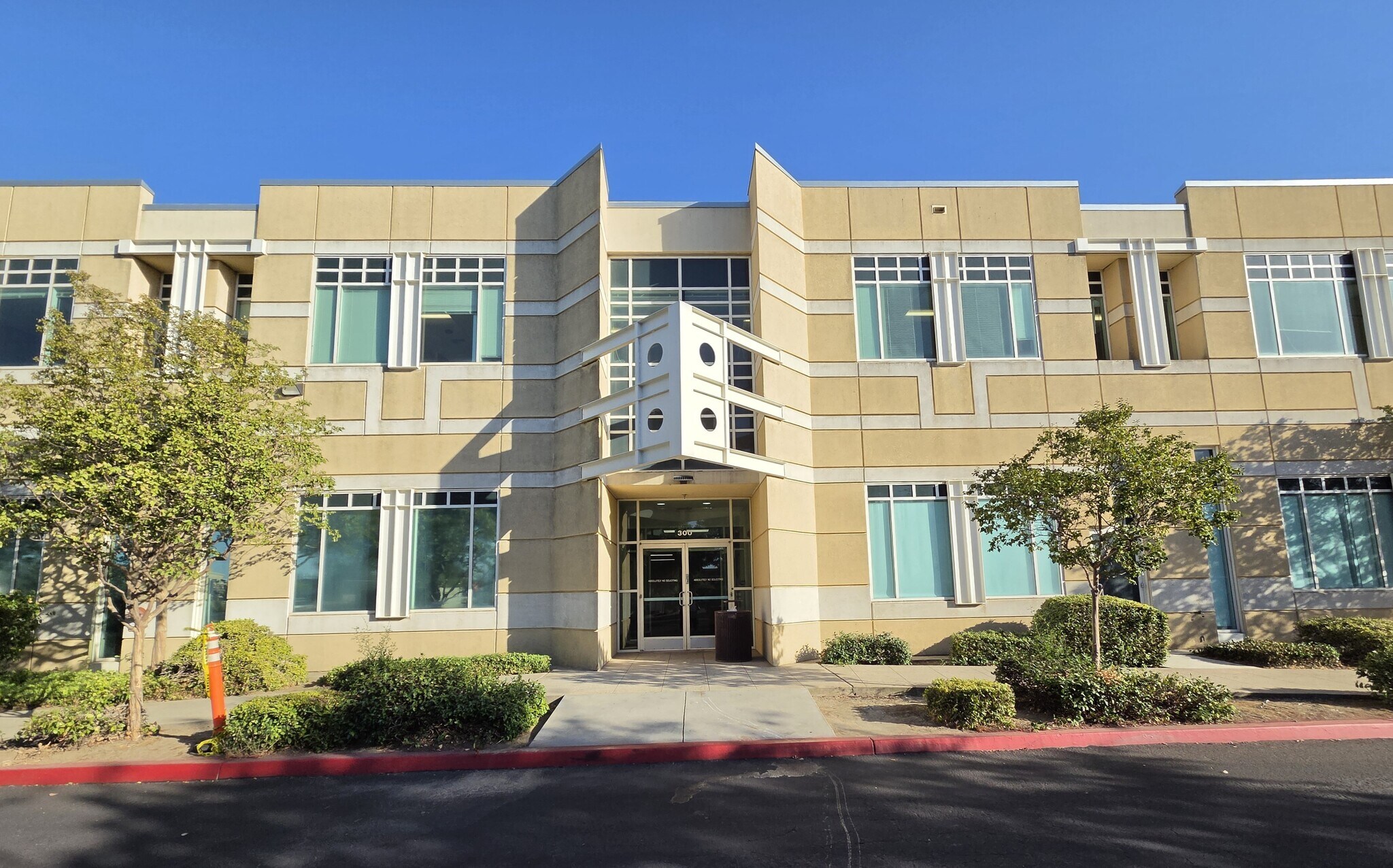 300 Old River Rd, Bakersfield, CA for Rent