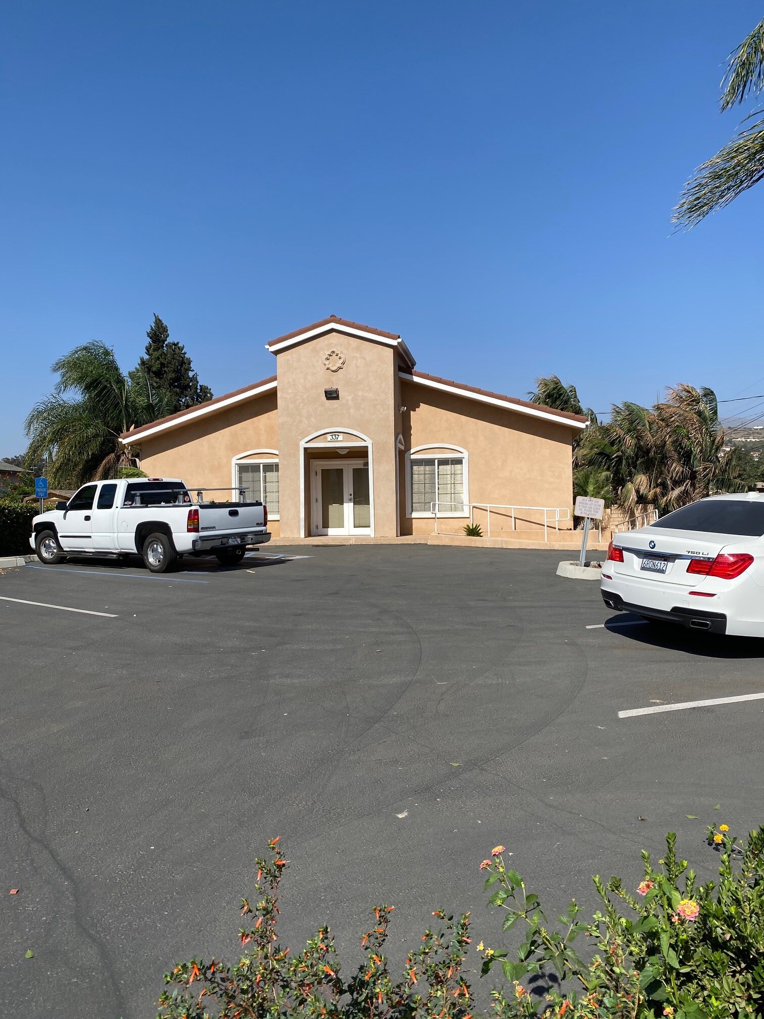 337 E Harvard Blvd, Santa Paula, CA for Sale