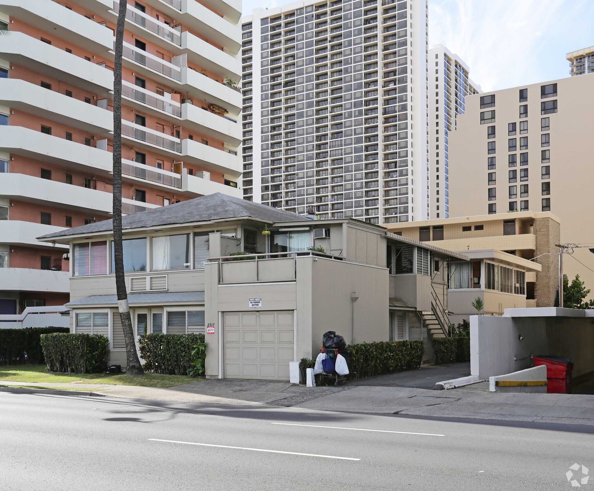 2517 Ala Wai Blvd, Honolulu, HI for Sale