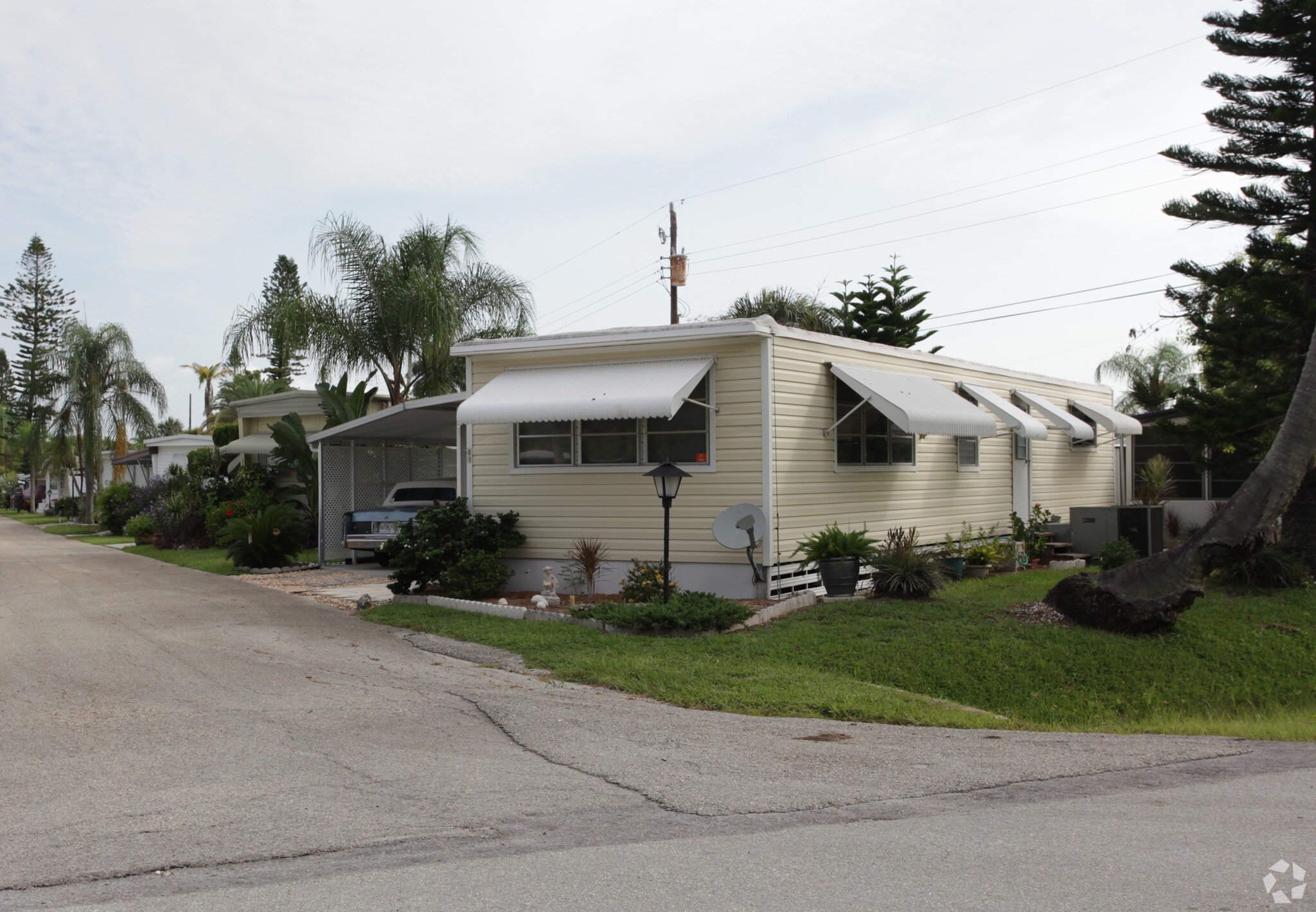 793 Walkerbilt Rd, Naples, FL for Sale