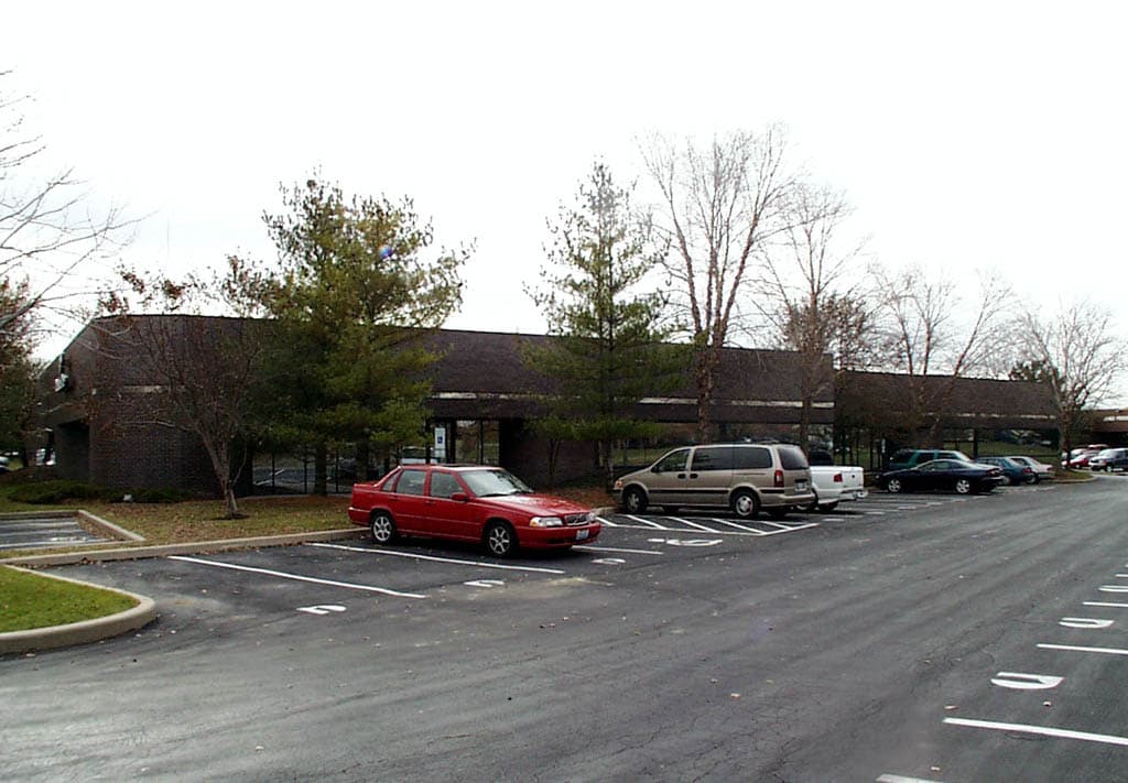 4050-4090 Wedgeway Ct, Earth City, MO for Sale