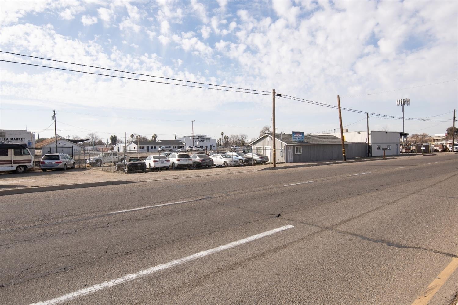 1095 S 9th St, Modesto, CA for Sale