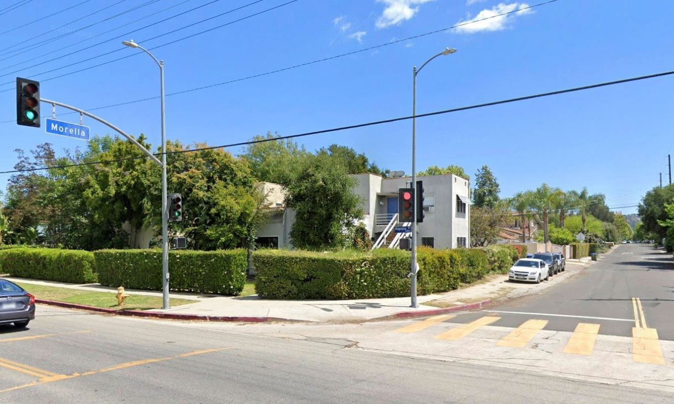 11758 Magnolia Blvd, Valley Village, CA for Sale