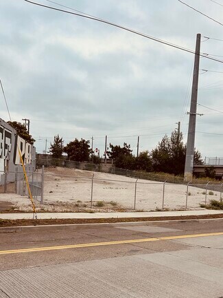 Portland, OR Commercial Land - 1988 SE 3rd Ave