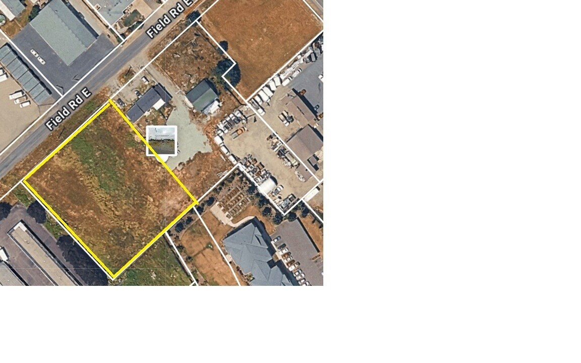 320 Field Rd E, Spanaway, WA for Rent