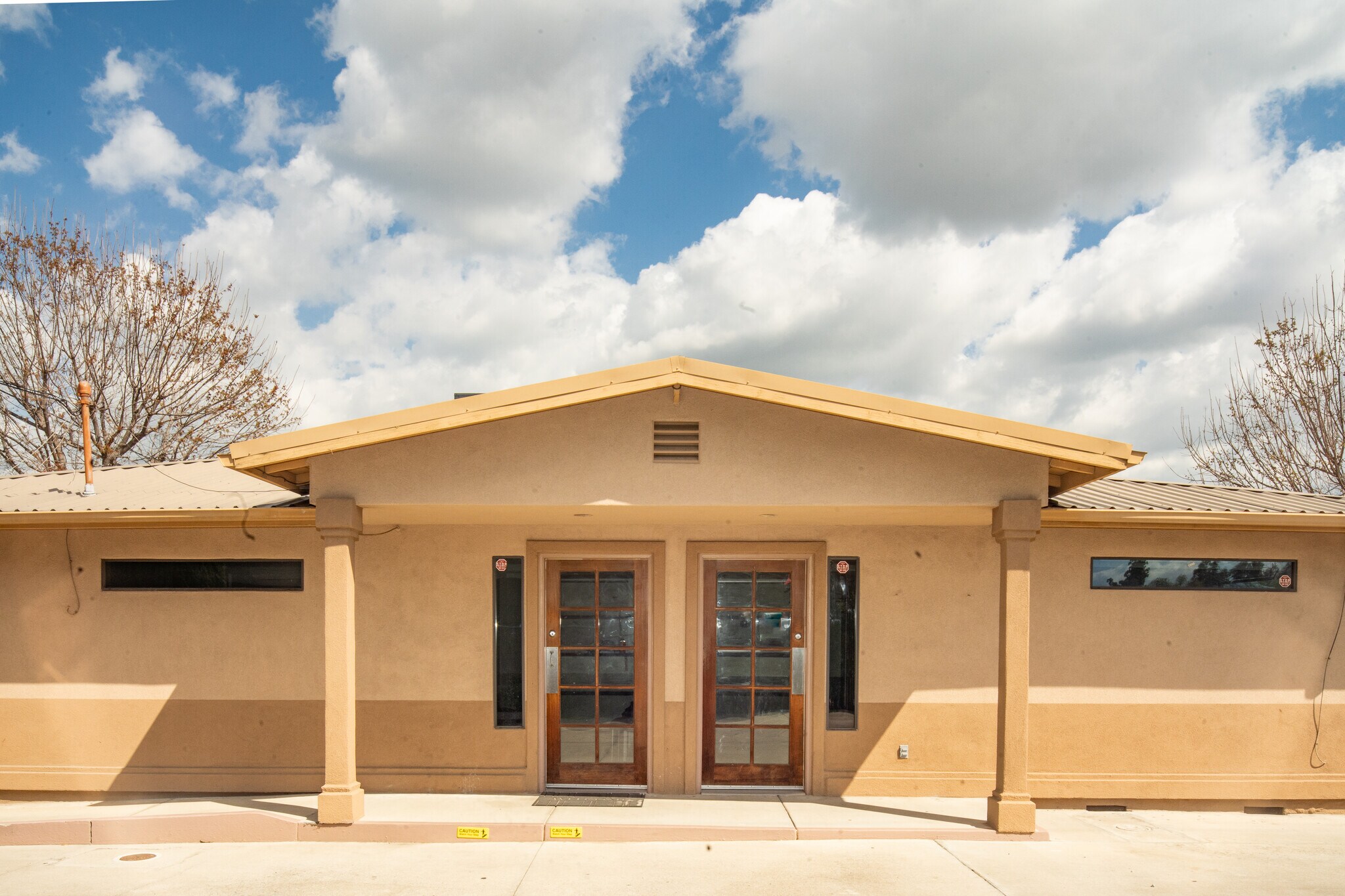 443 W Morton Ave Porterville, CA 93257 Office Property for Lease on