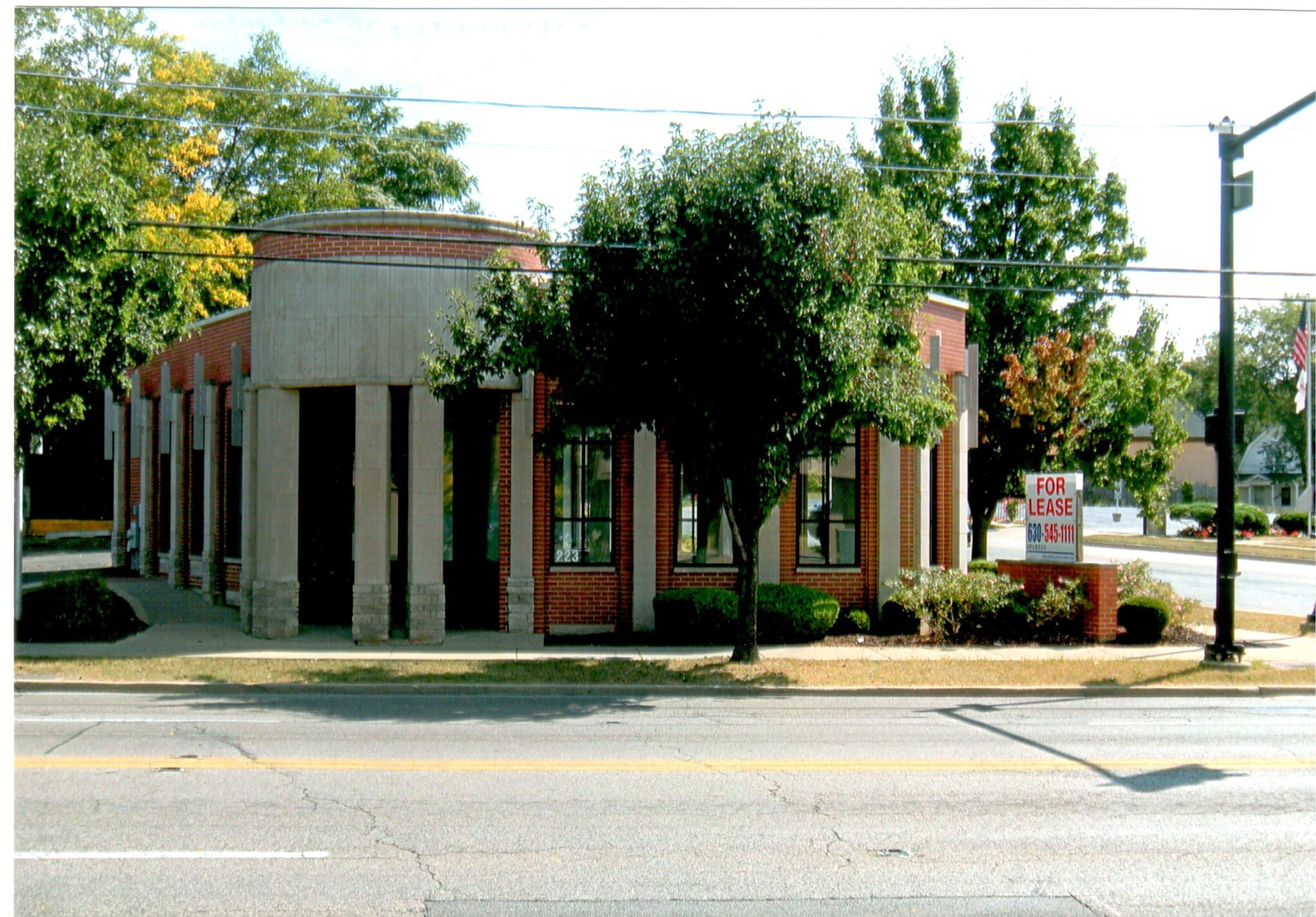 223 Dundee Ave, Elgin, IL for Rent