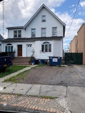 Staten Island, NY Commercial Land - 827 Post Ave