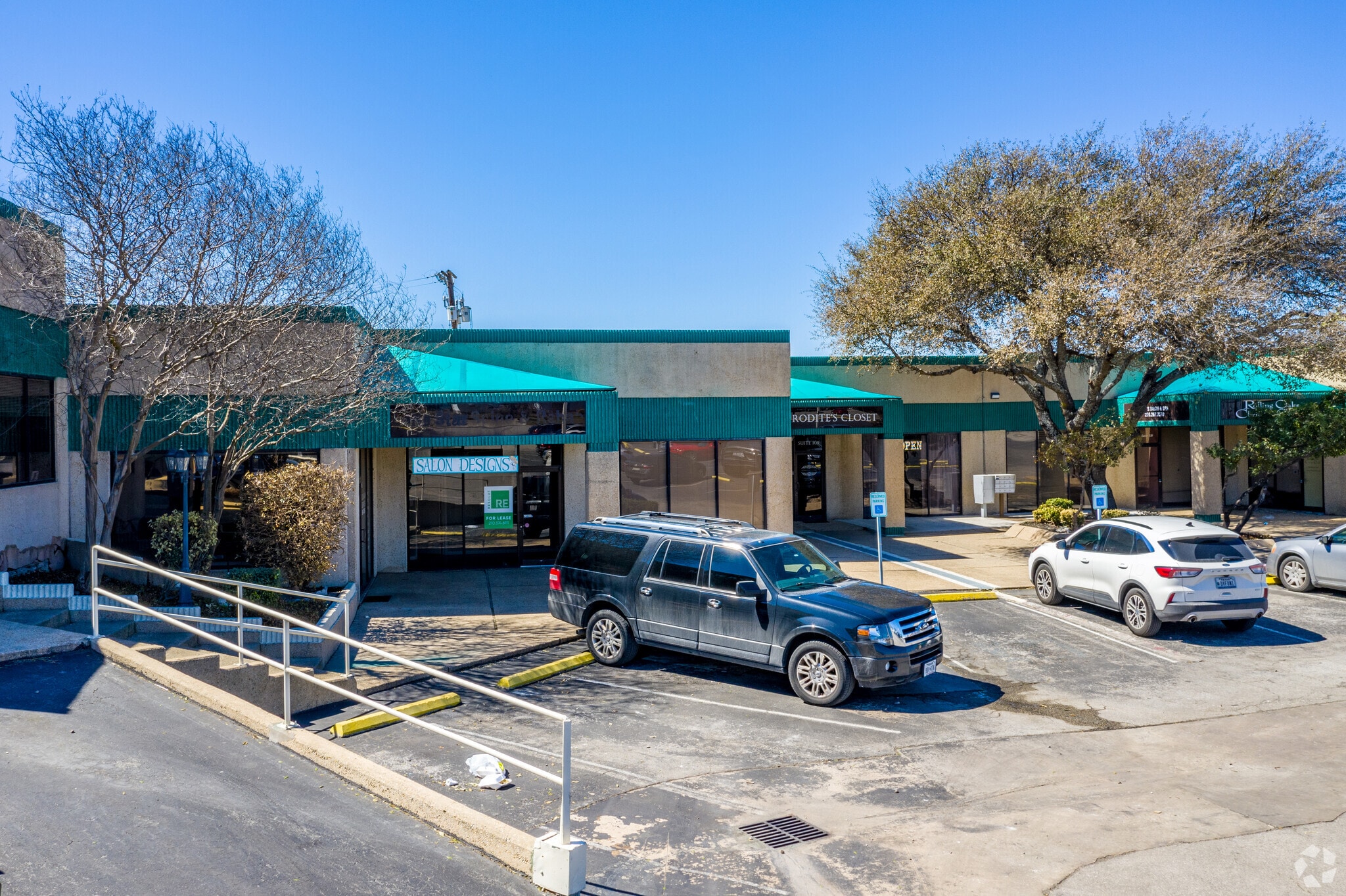13777 Judson Rd San Antonio, TX 78233 Shopping Center Property for
