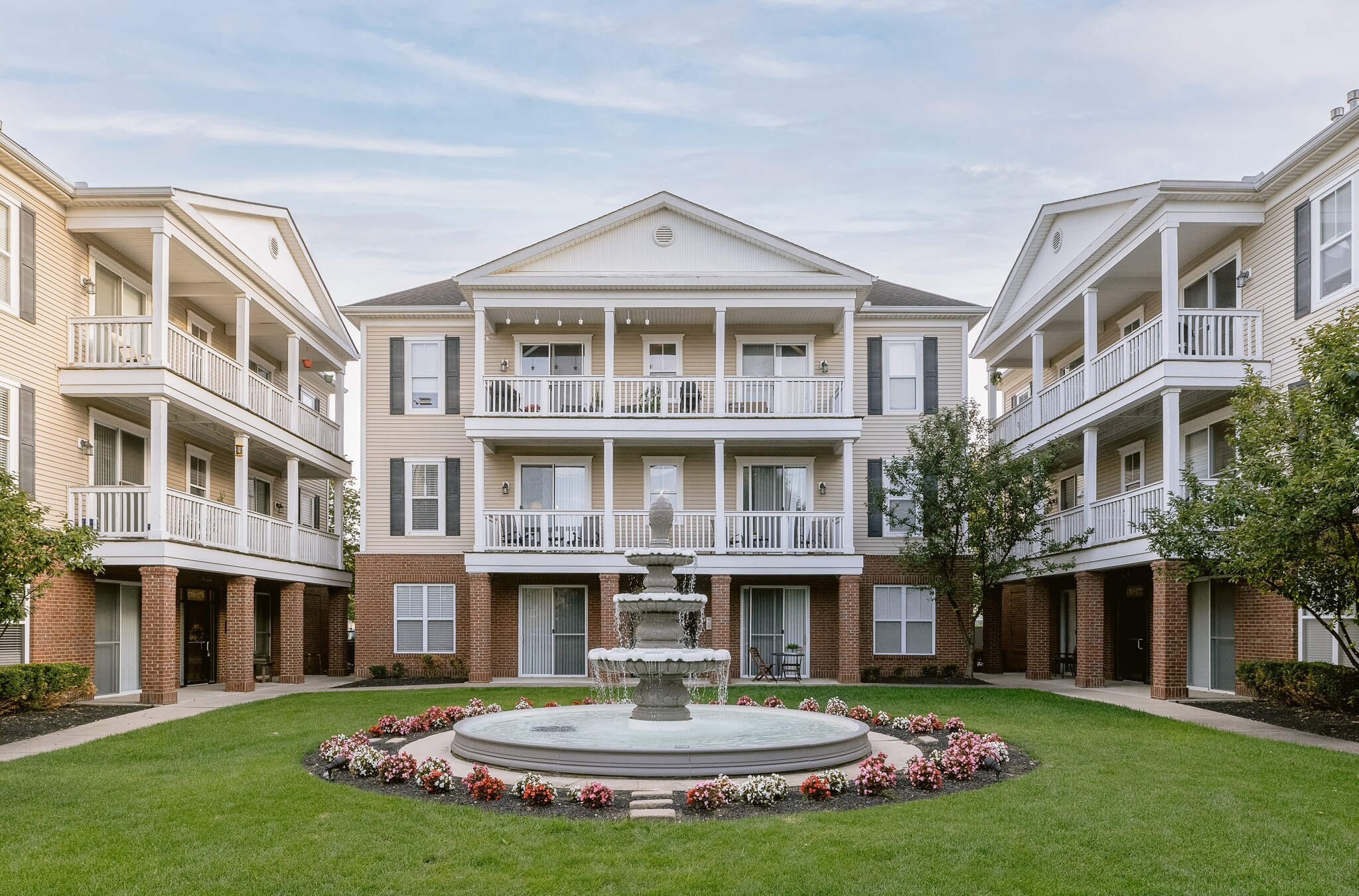 1753-1791 Drayton Park Court, Columbus, OH for Sale
