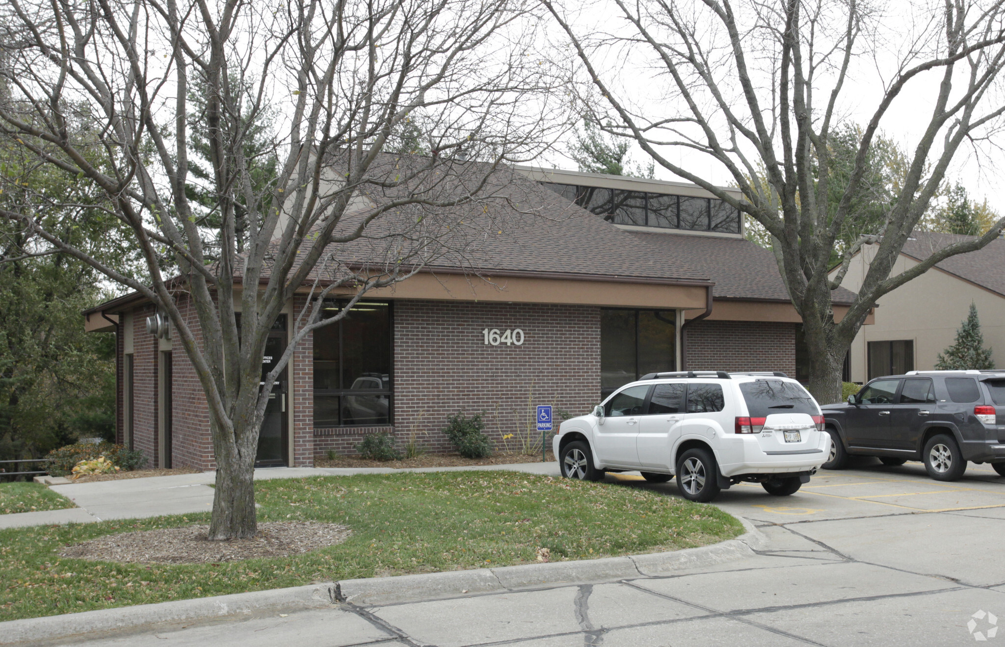 1640 S 70th St, Lincoln, NE for Rent