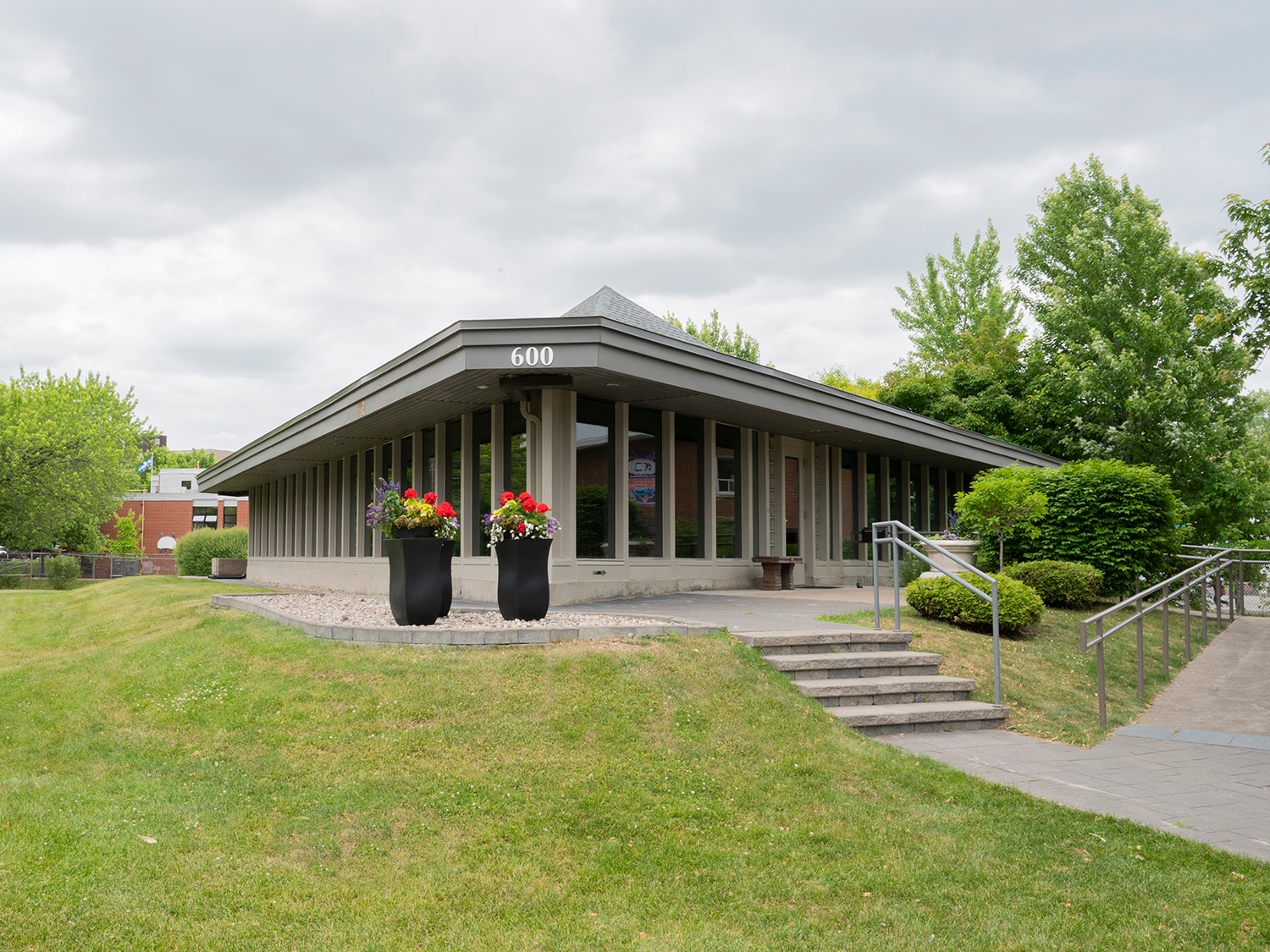 600 Rue Cardinal, Laval, QC for Sale