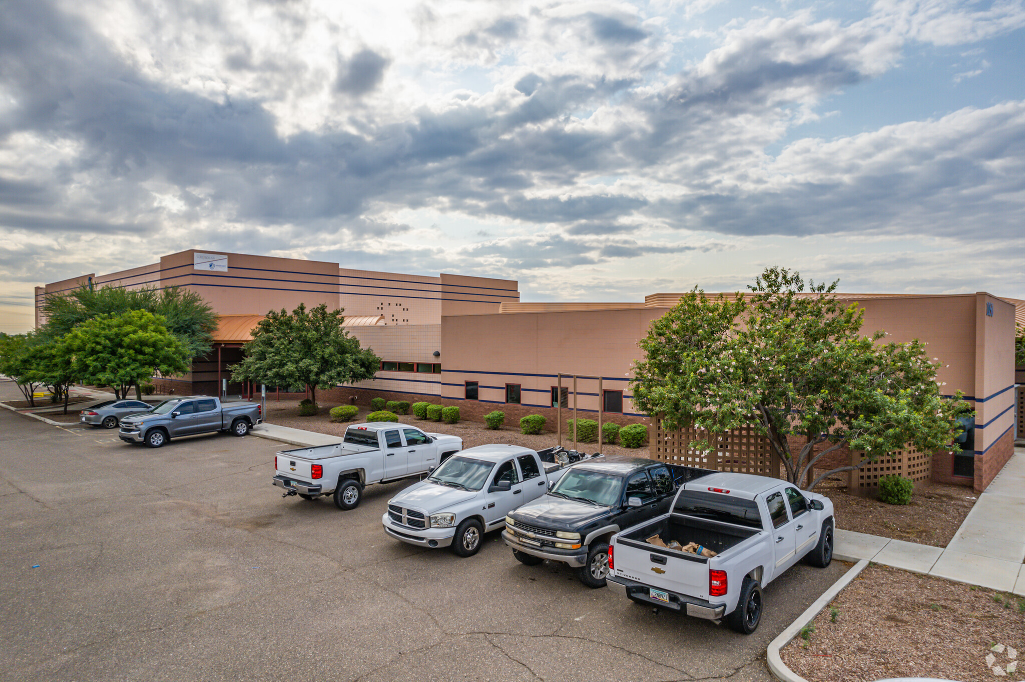 1050 E Riley Dr, Avondale, AZ for Sale