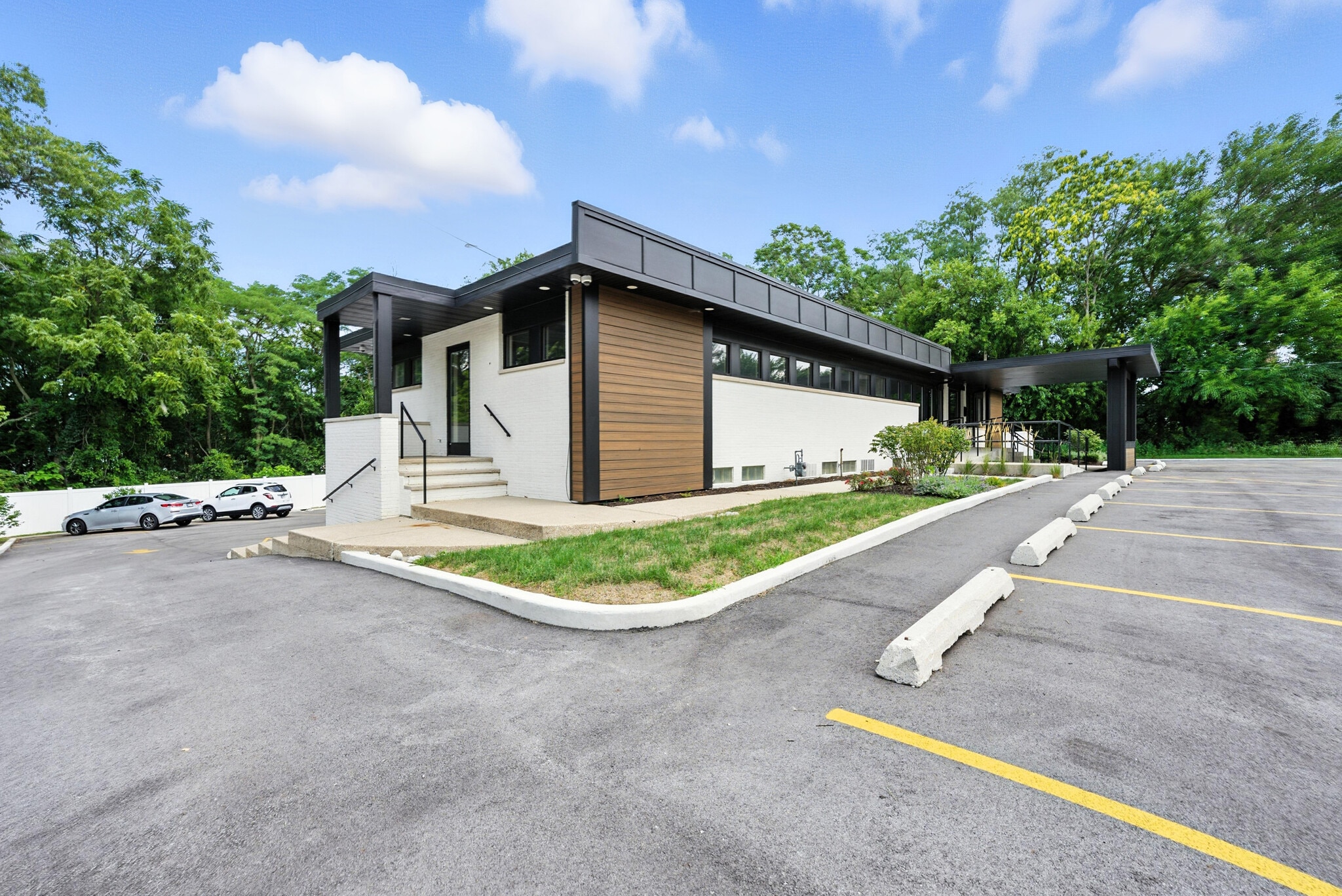 3820 Central Ave, Lake Station, IN for Rent