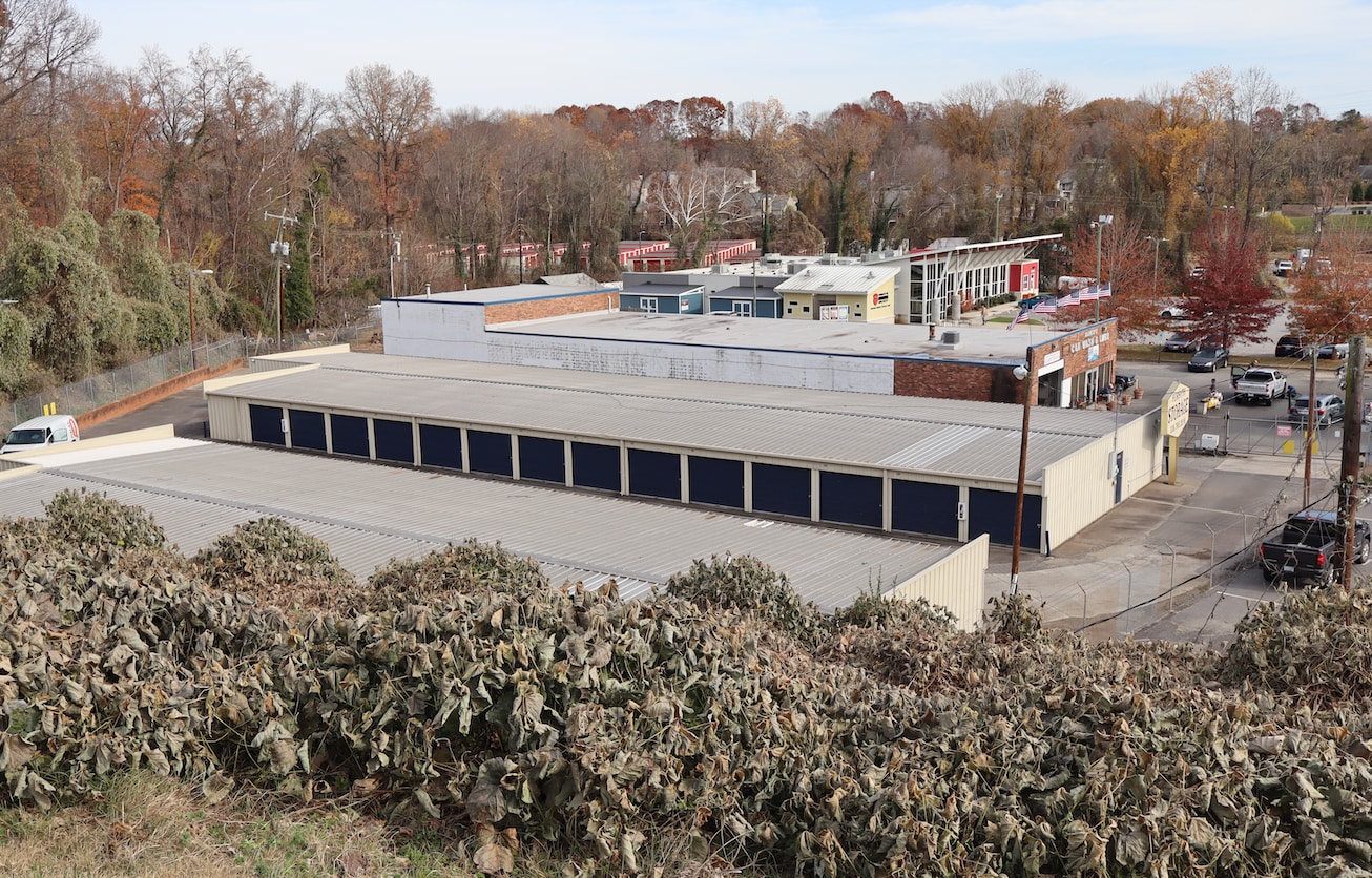 4889 Country Club Rd, Winston-Salem, NC for Sale