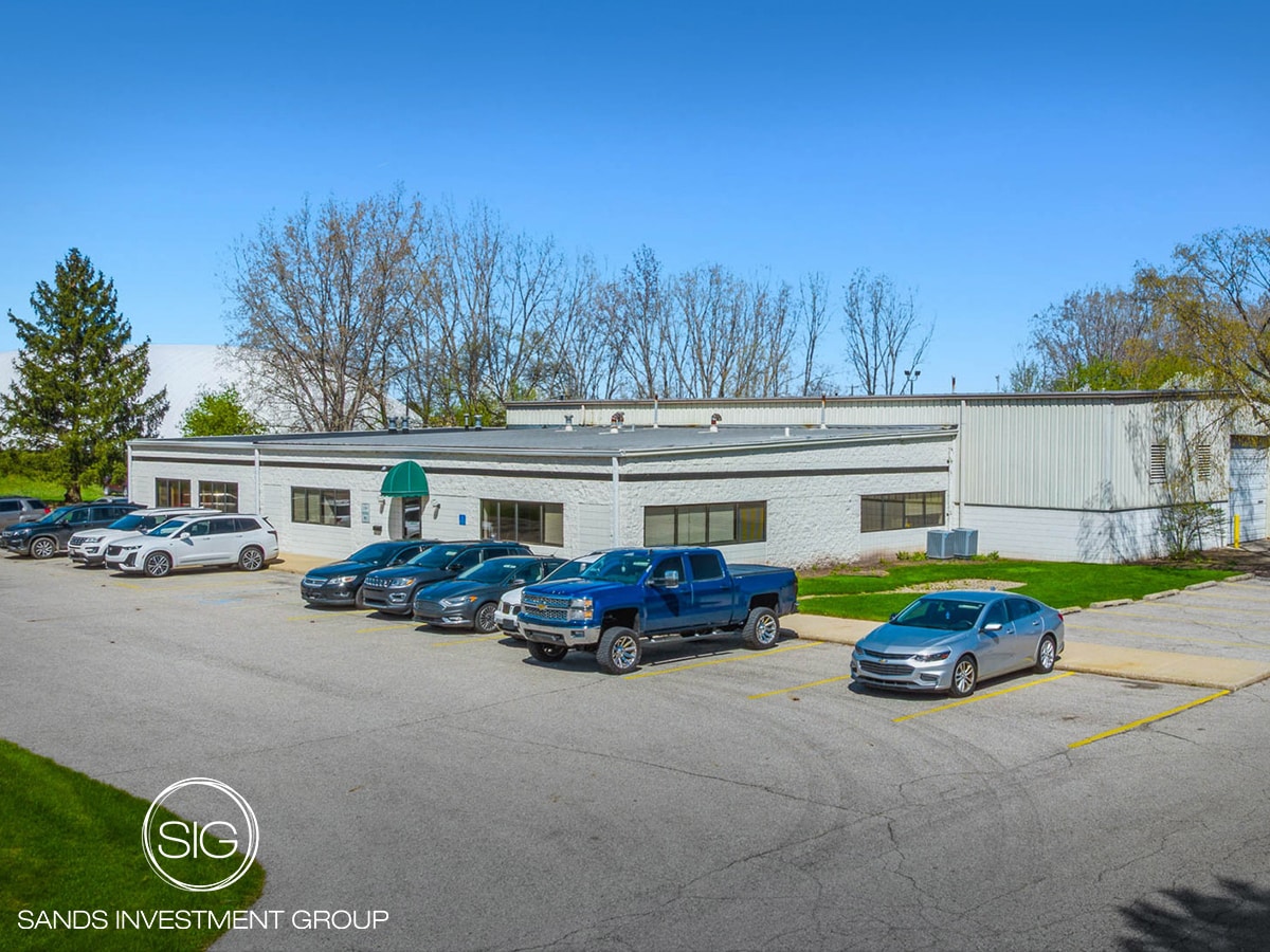 5935 Enterprise Dr, Lansing, MI for Sale