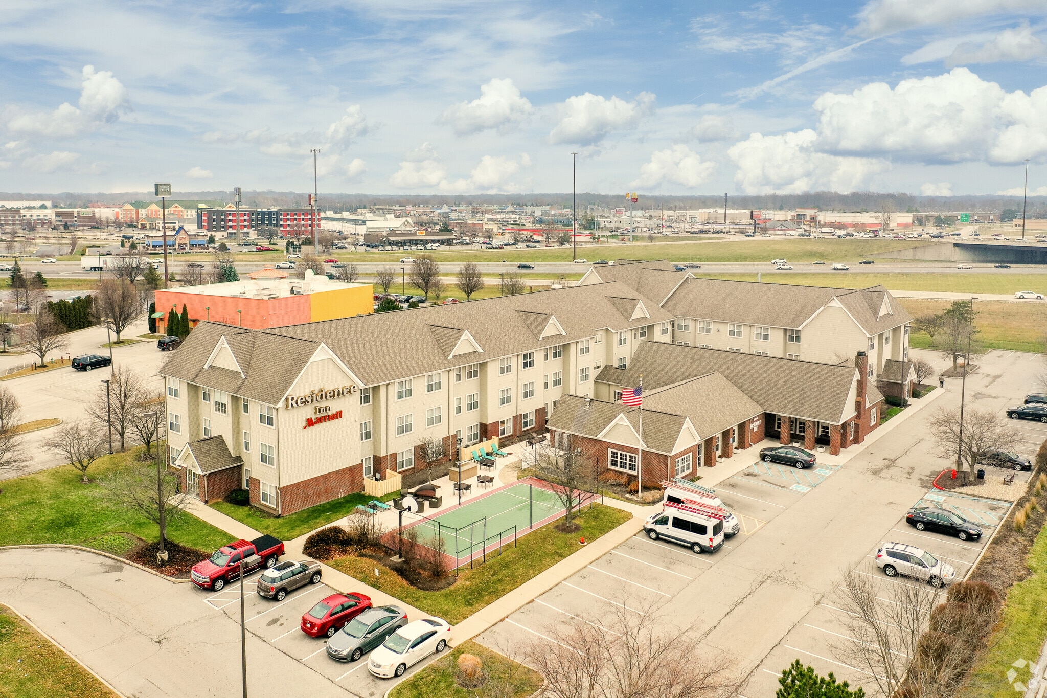 9765 Crosspoint Blvd, Indianapolis, IN for Sale