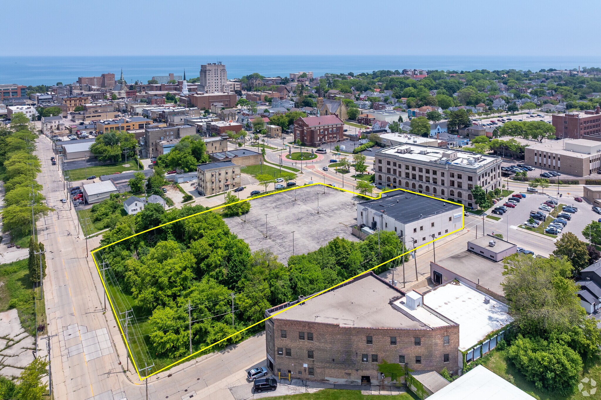816 6th St, Racine, WI for Sale