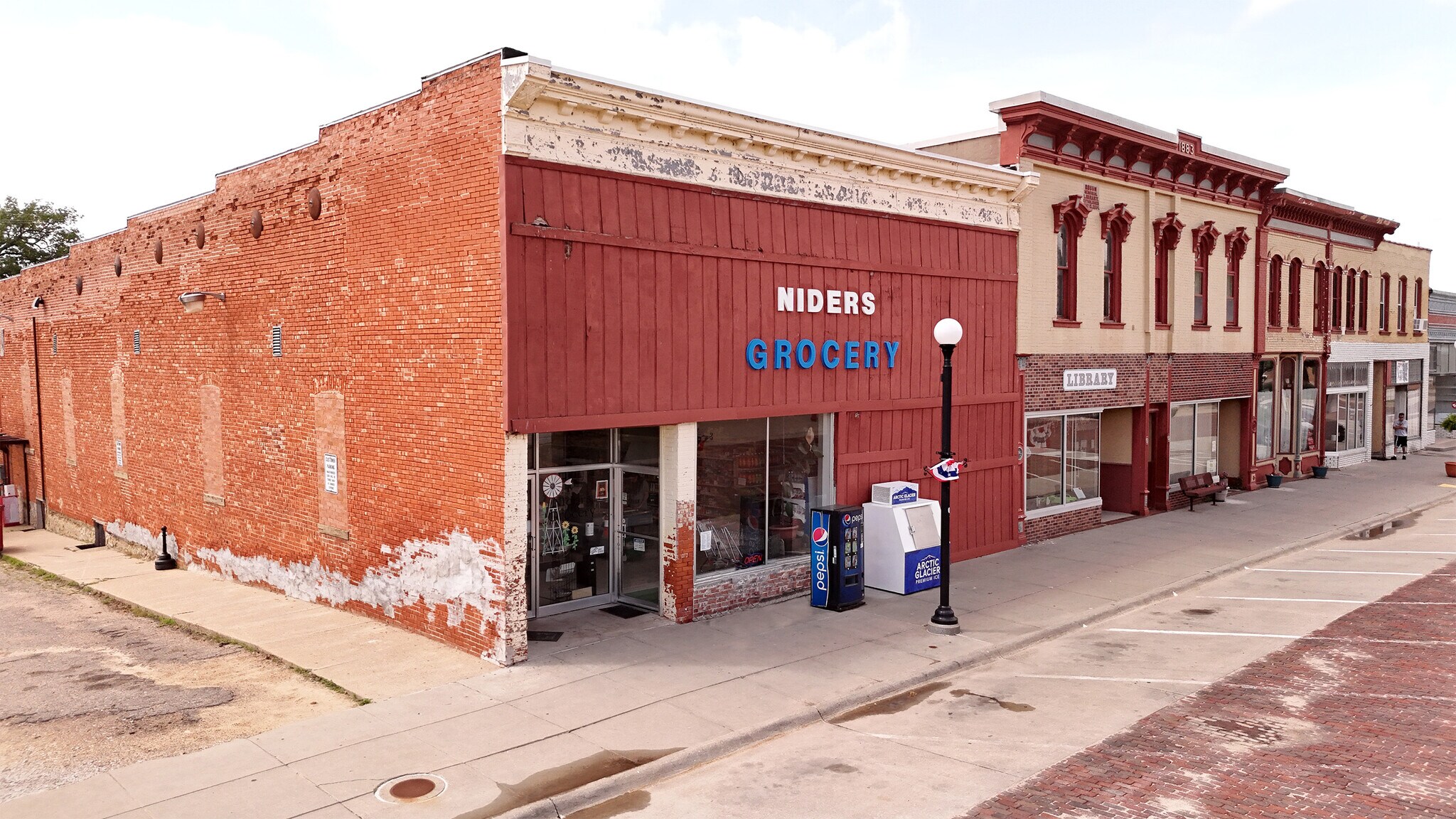 734 3rd St, Humboldt, NE for Sale