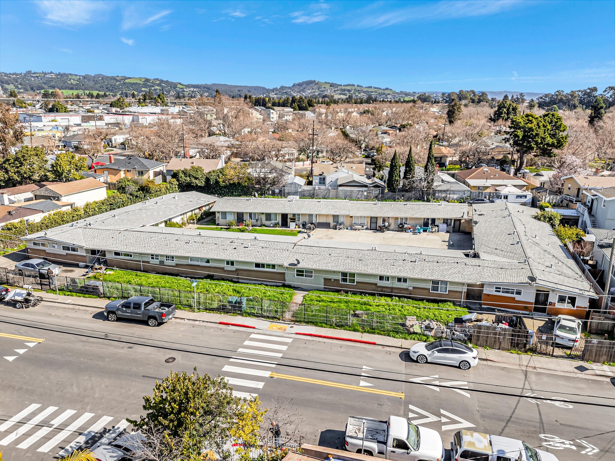 548 105th Ave, Oakland, CA for Sale