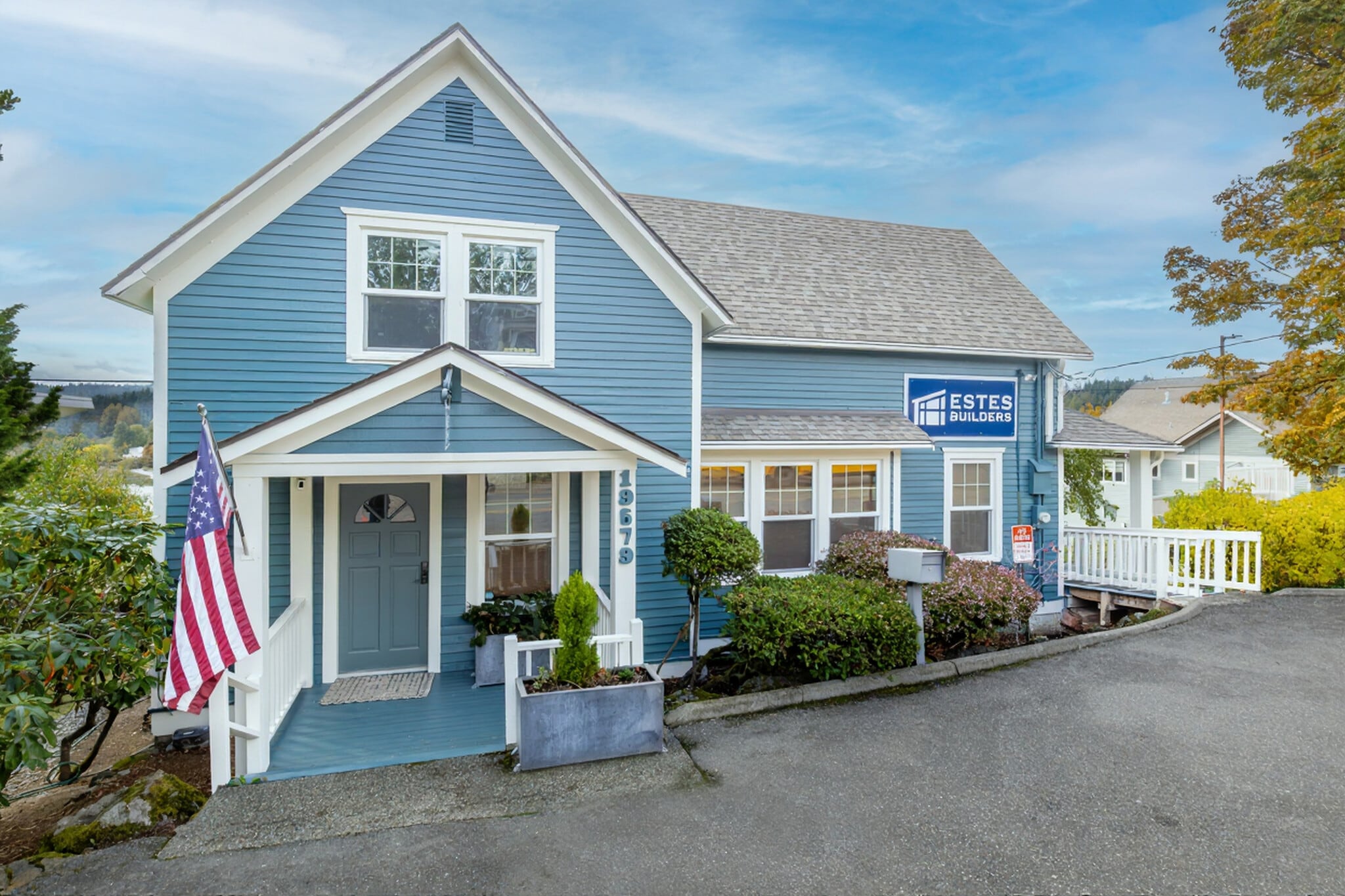 19679 Front St, Poulsbo, WA for Sale