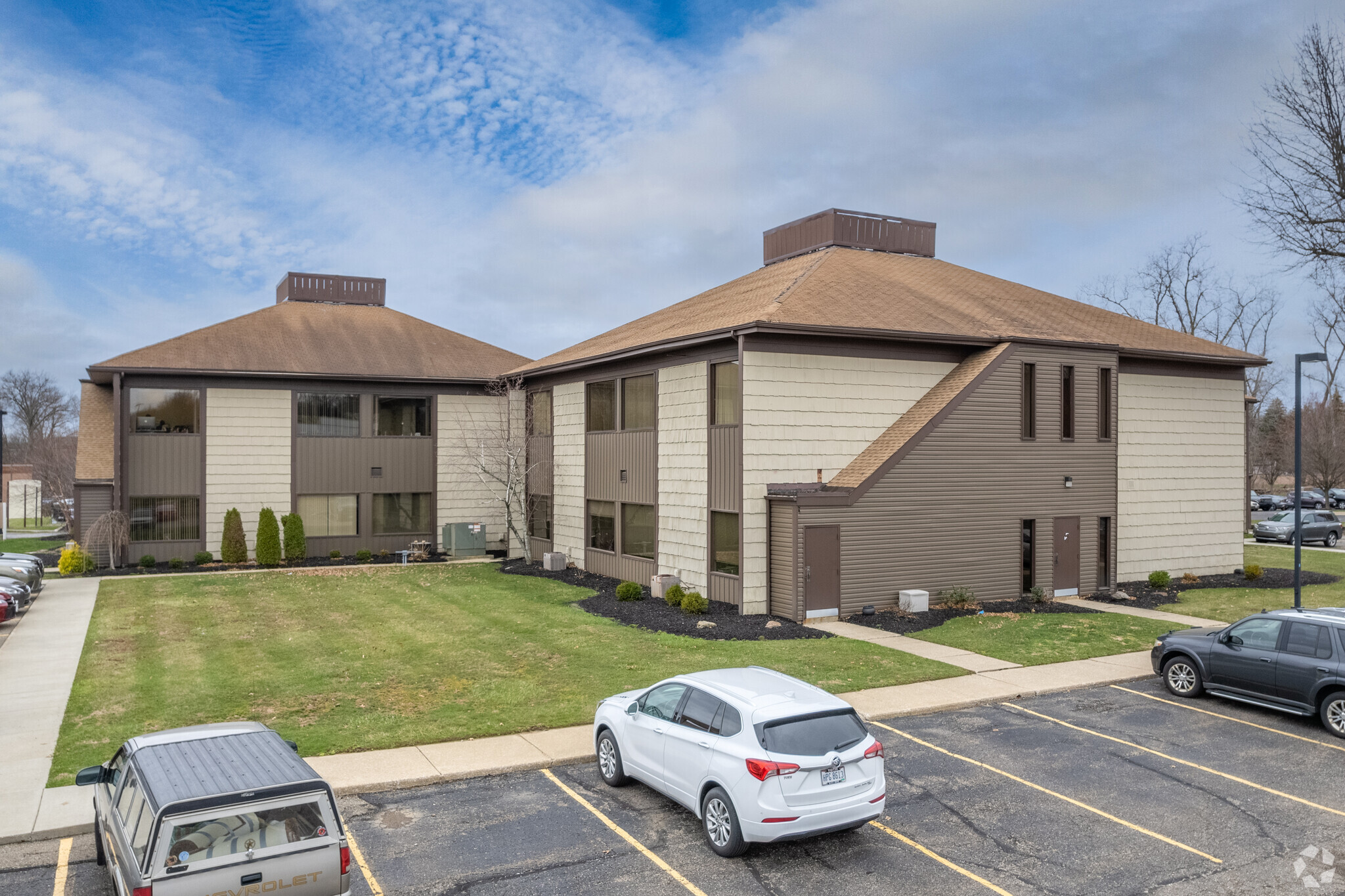 3570 Executive Dr, Uniontown, OH for Rent