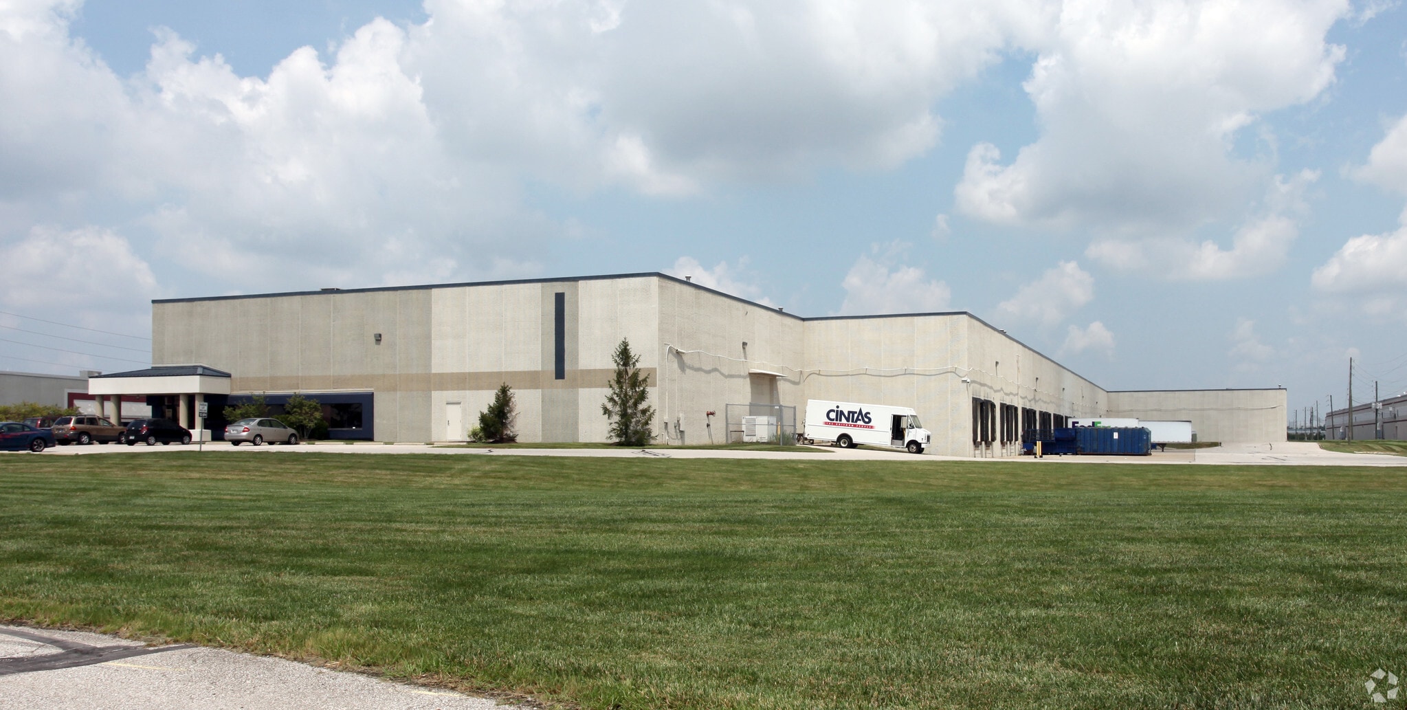 7601-7687 Winton Dr, Indianapolis, IN for Rent