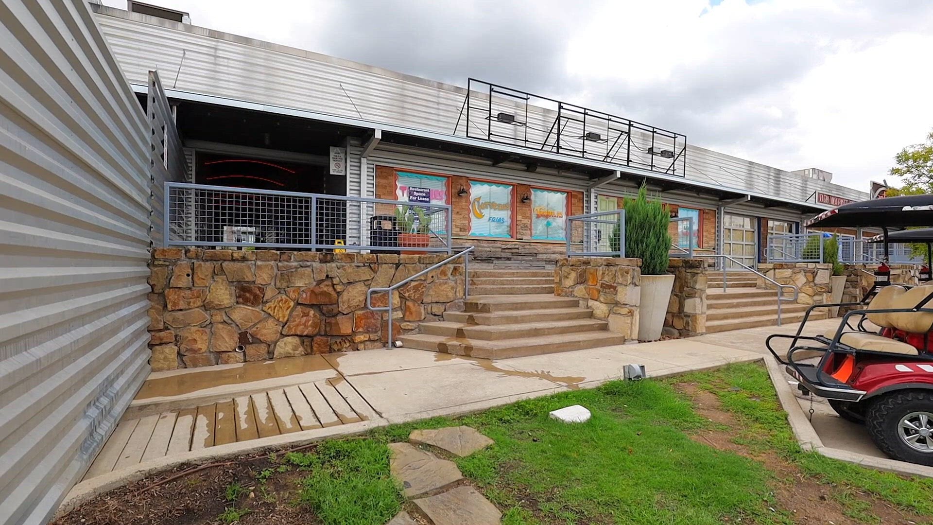 3011 Gulden Ln, Dallas, TX for Rent