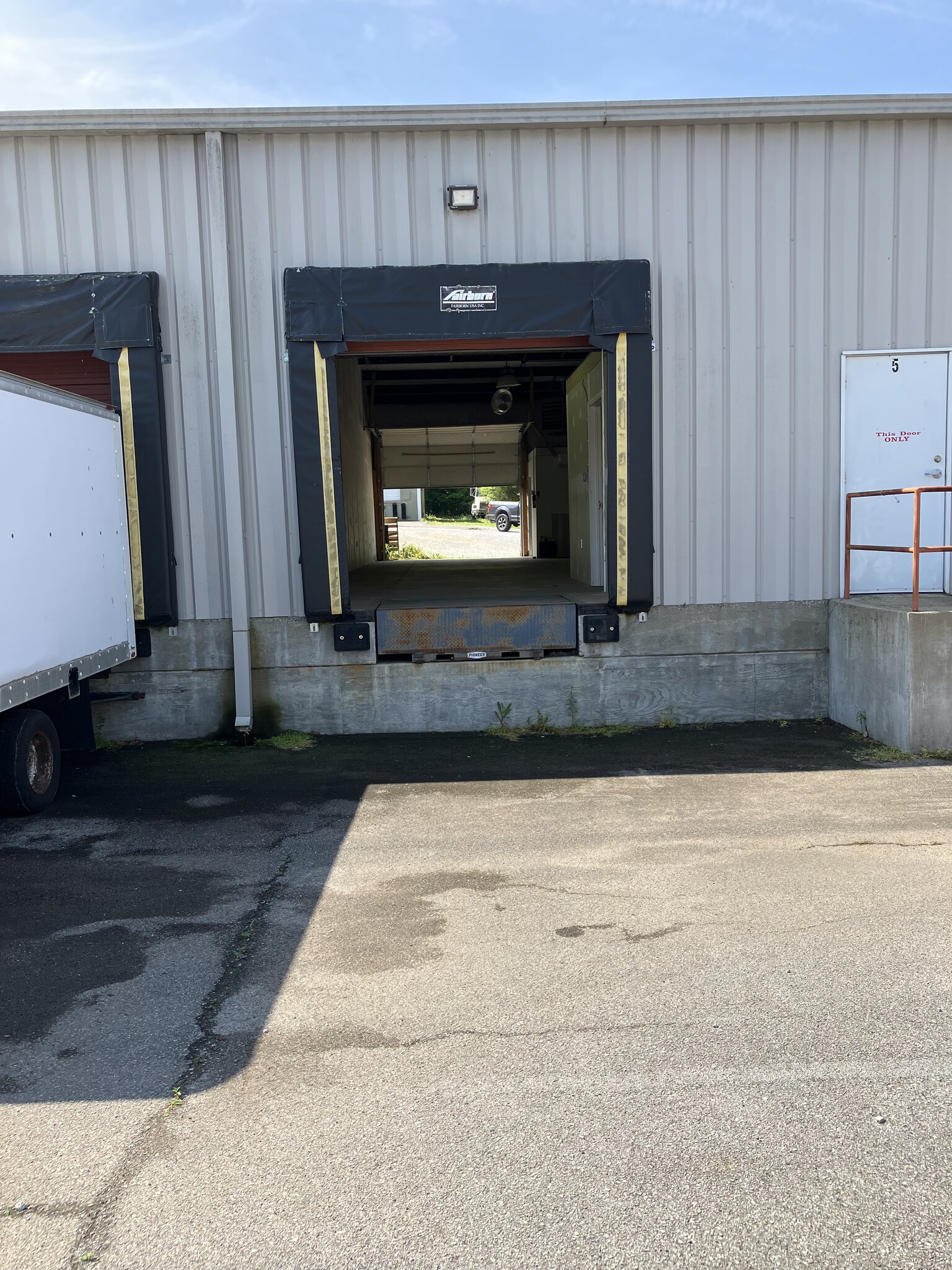 2043 Highway 70 W, Dickson, TN for Rent