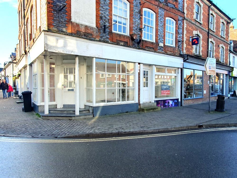 1-2 Market Pl, Wantage, OXF for Rent
