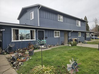 Grants Pass, OR Apartments - 702 SE 9th St