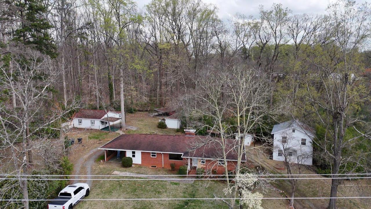 4924 Freedom Dr, Charlotte, NC for Sale