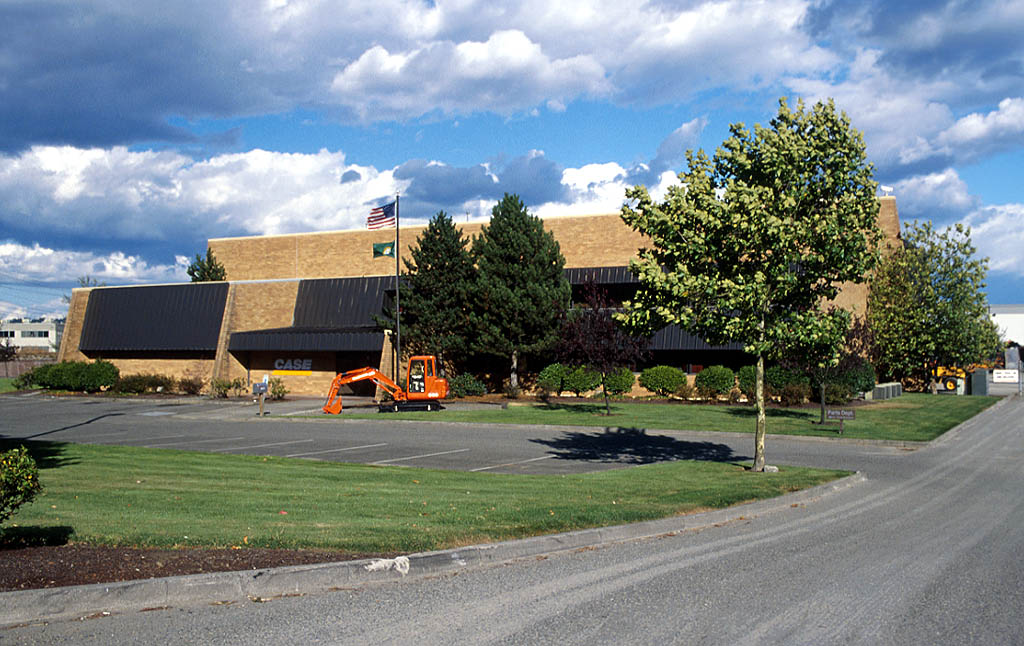 2702 W Valley Hwy, Auburn, WA for Rent