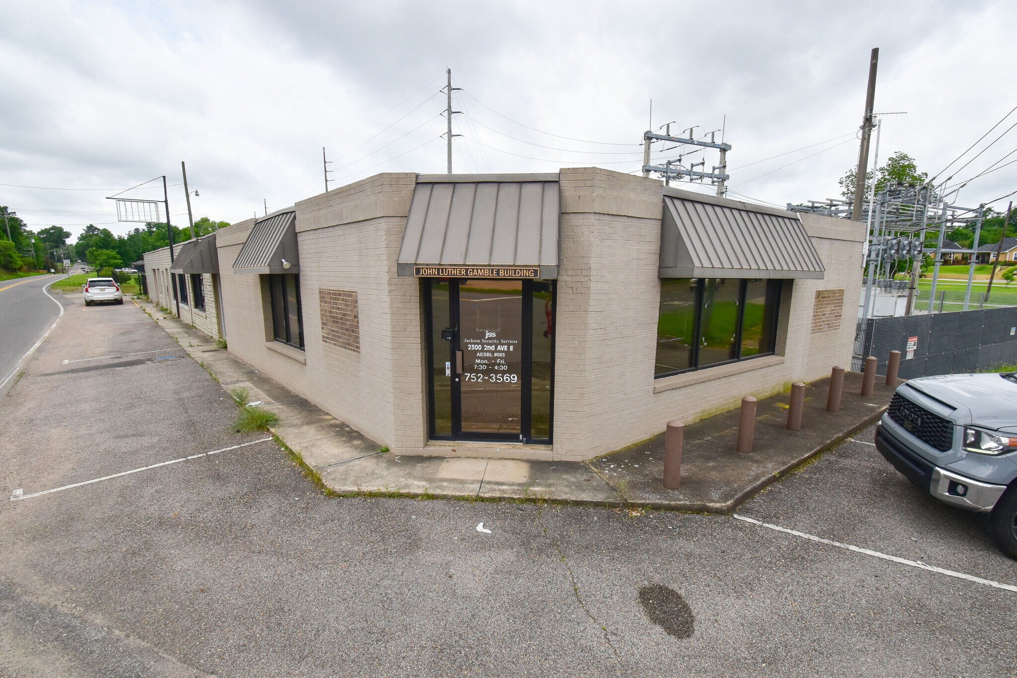 2300 2nd Ave E, Tuscaloosa, AL for Sale