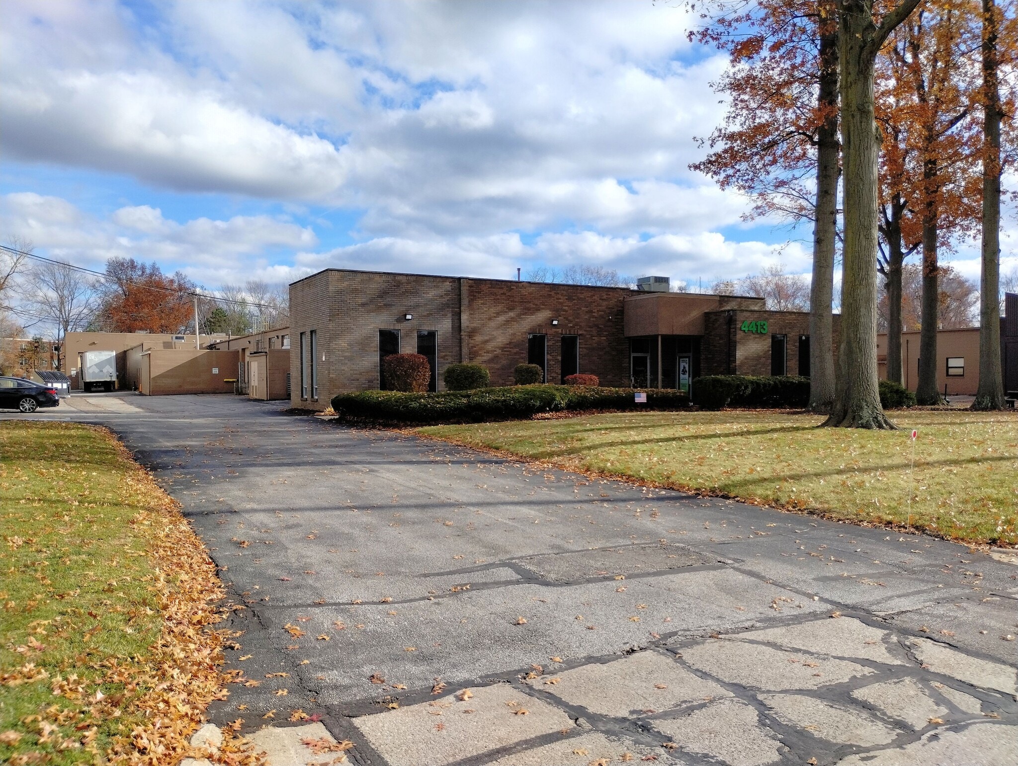 4413 Hamann Ind Pky, Willoughby, OH for Sale