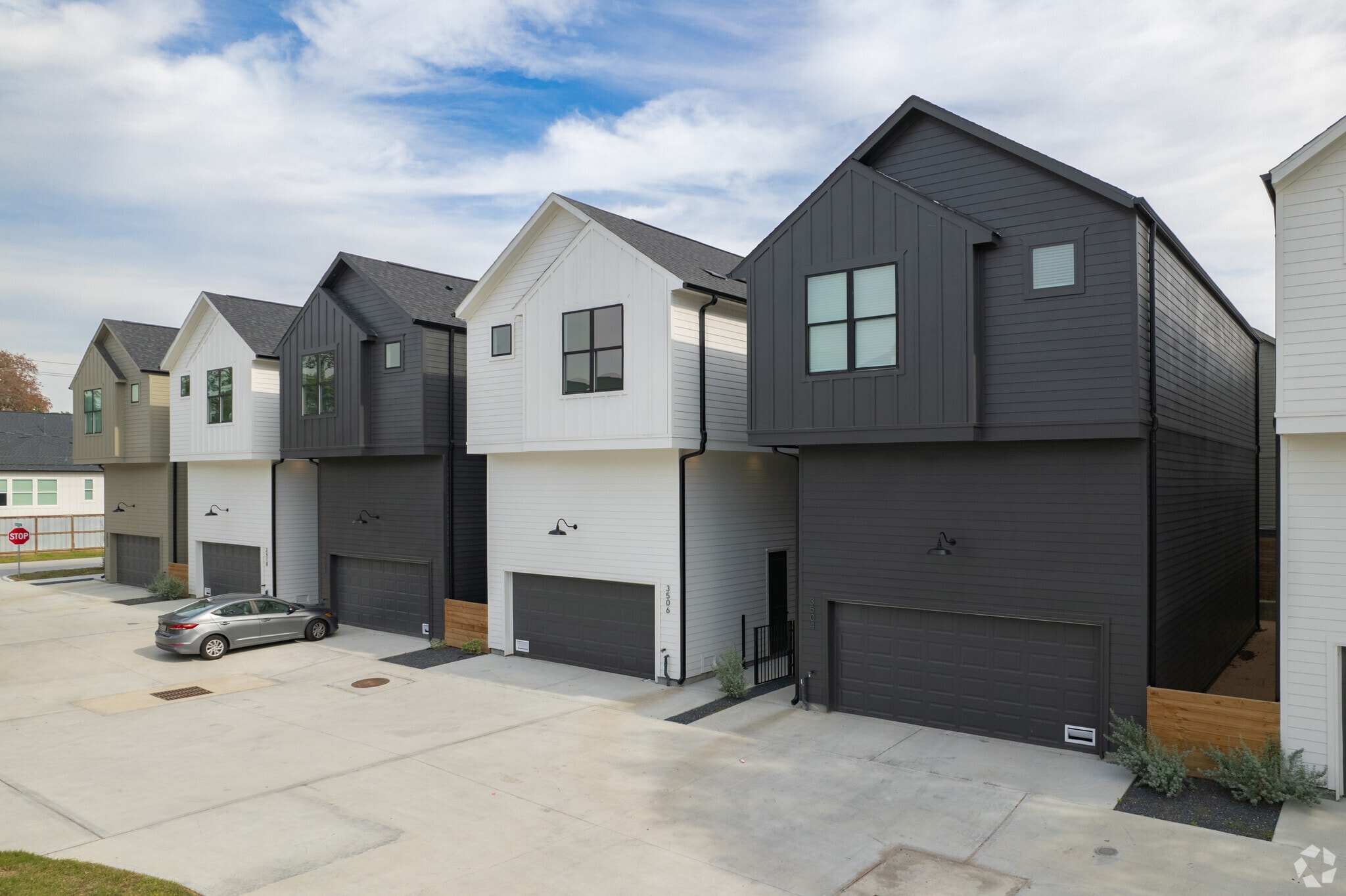 2527 Judiway St, Houston, TX for Sale