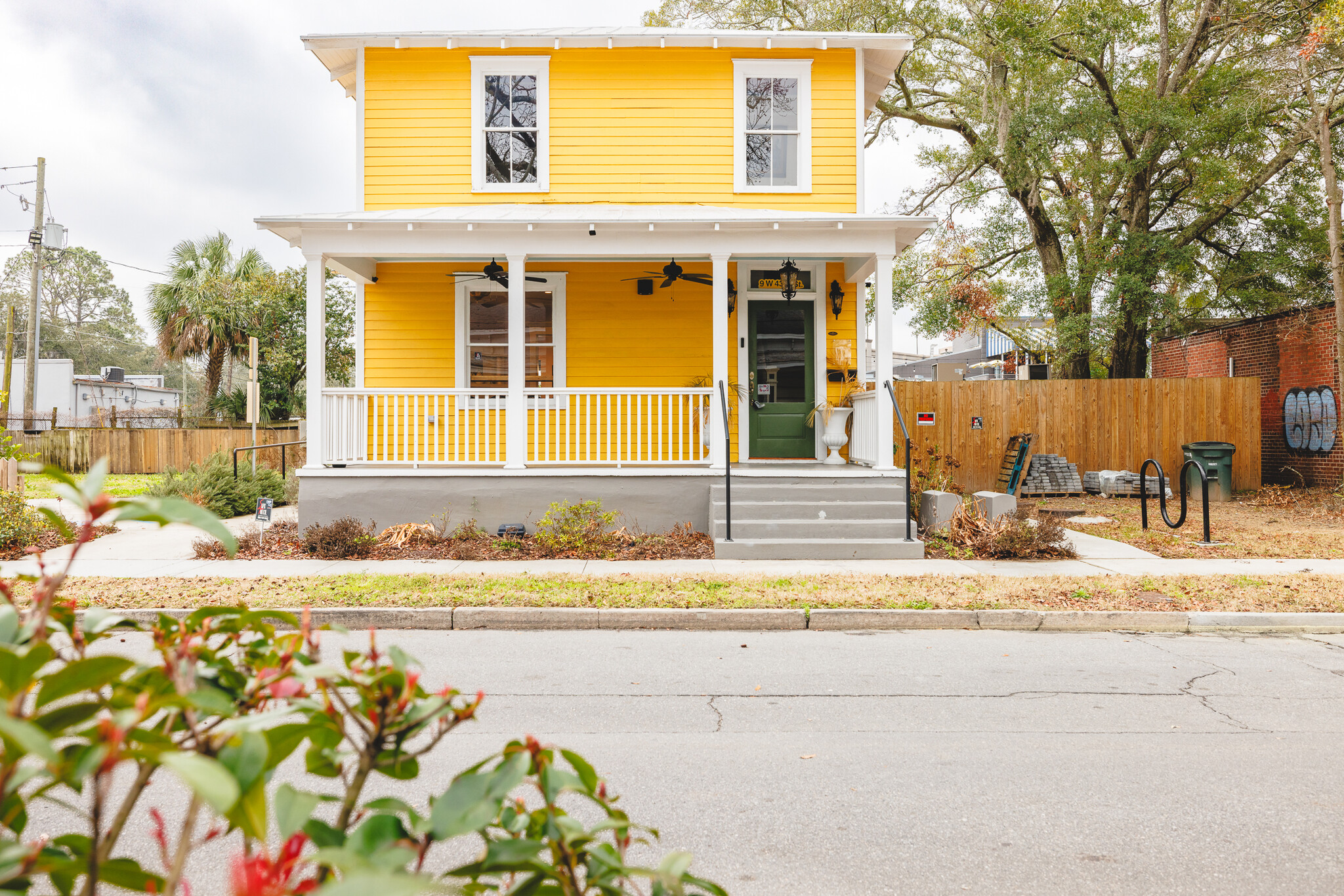 9 W 43rd St, Savannah, GA for Rent