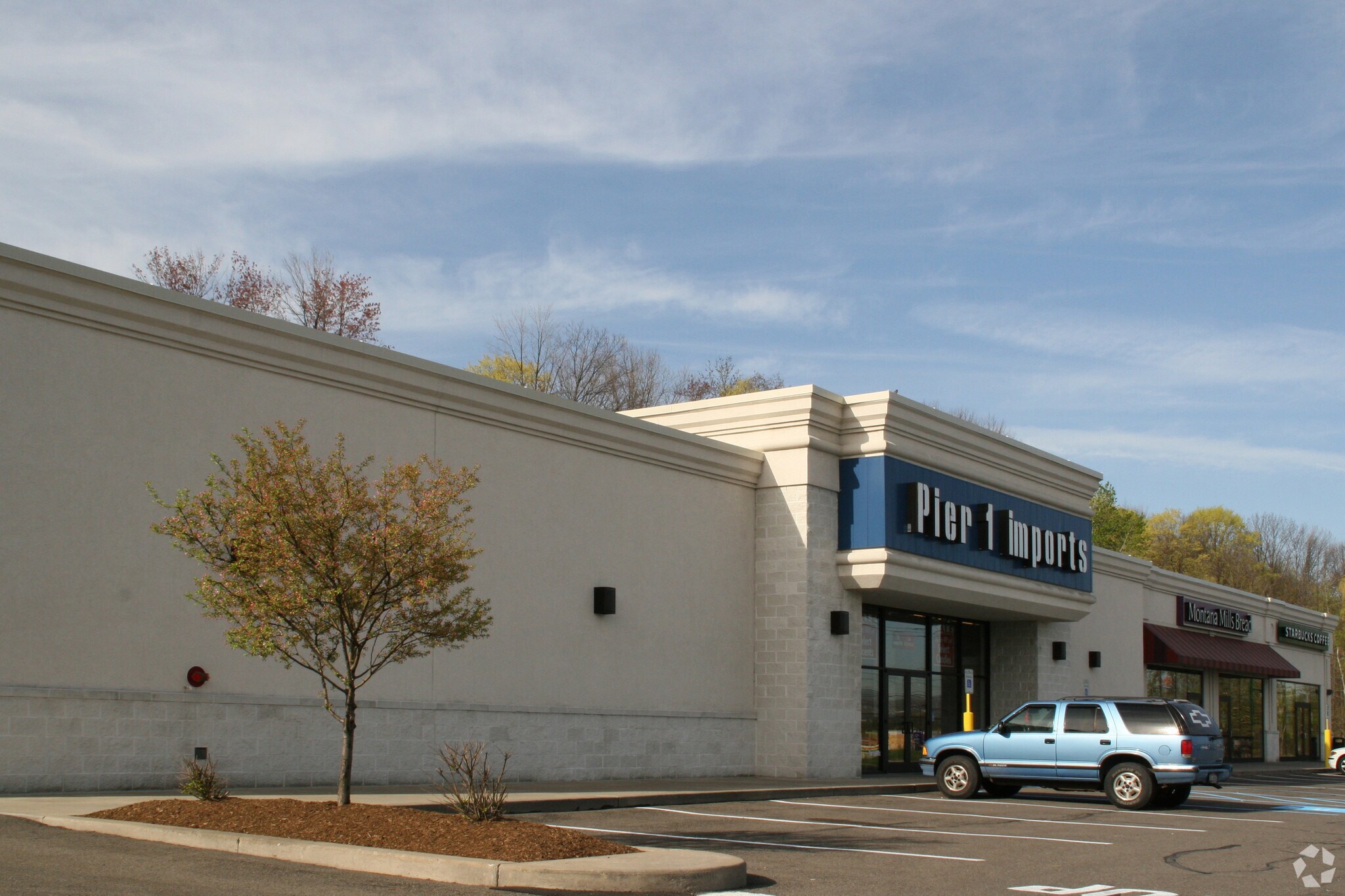 2540 Vestal Pky E, Vestal Township, NY for Rent