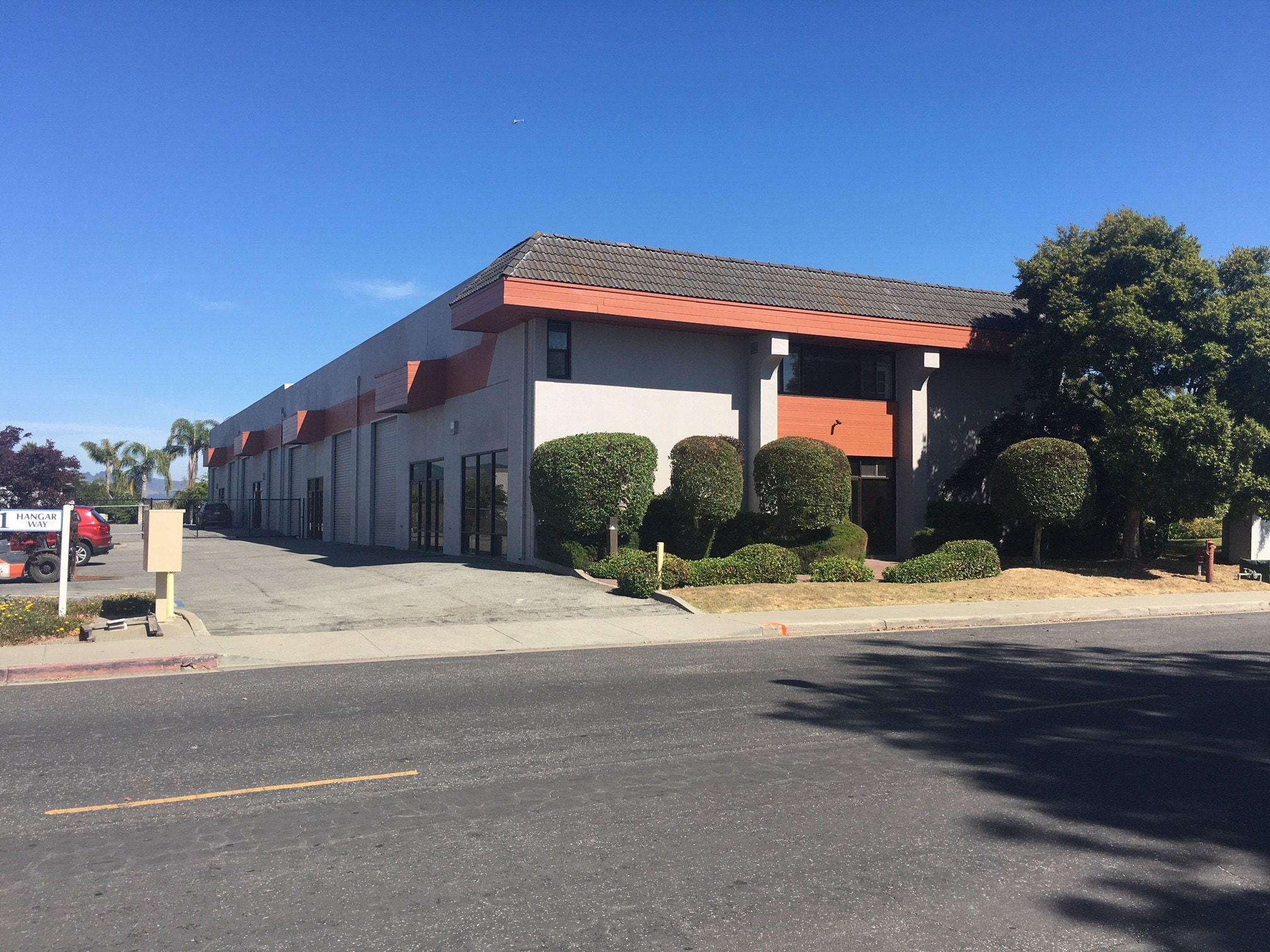 81 Hangar Way Watsonville Ca 95076 Industrial Property For Lease On Showcase Com