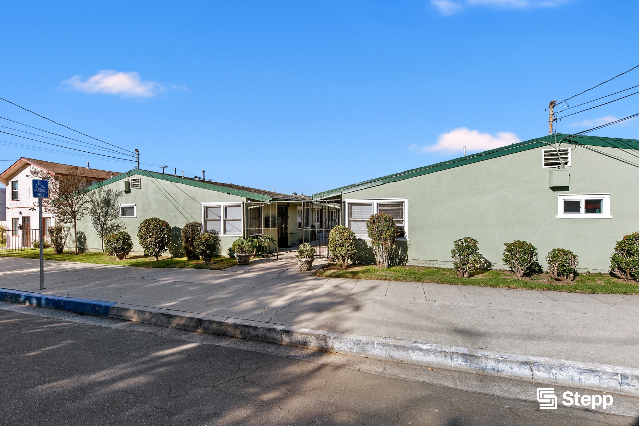 1825 Stanley Ave, Signal Hill, CA for Sale