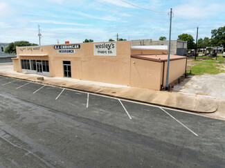 Schulenburg, TX Freestanding - 425 N Main St